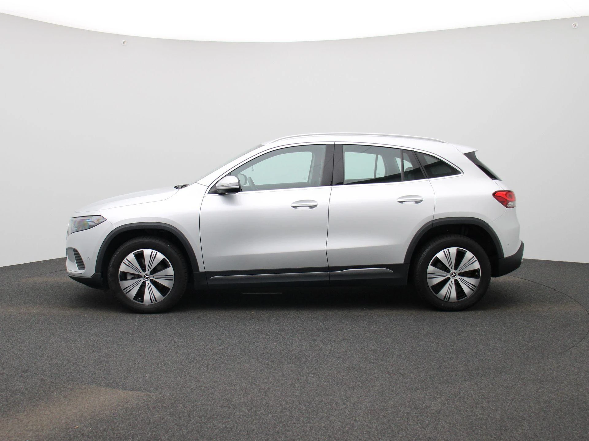 Mercedes-Benz EQA – autofoto 5