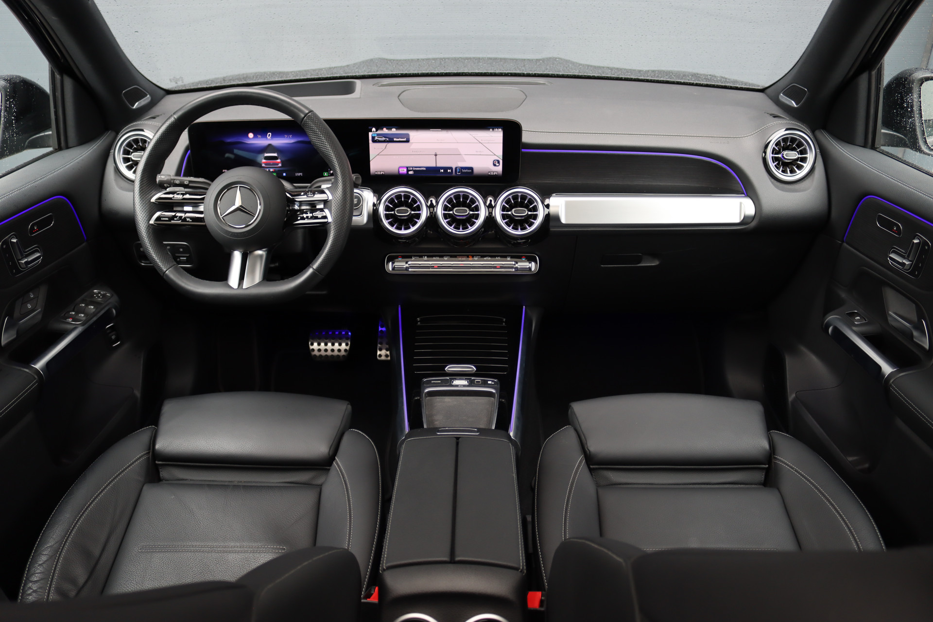 Mercedes-Benz EQB – autofoto 2