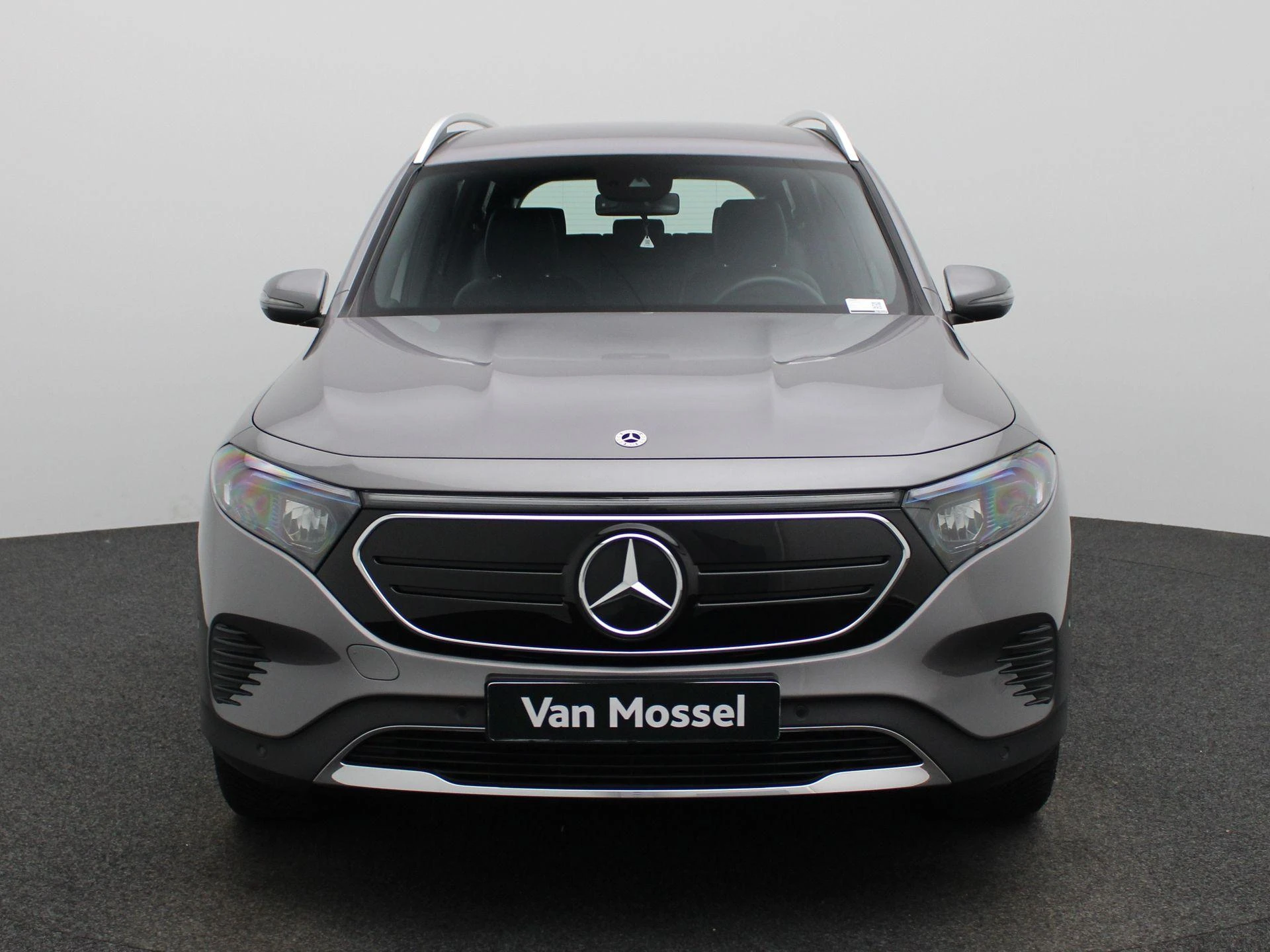Mercedes-Benz EQB – autofoto 4