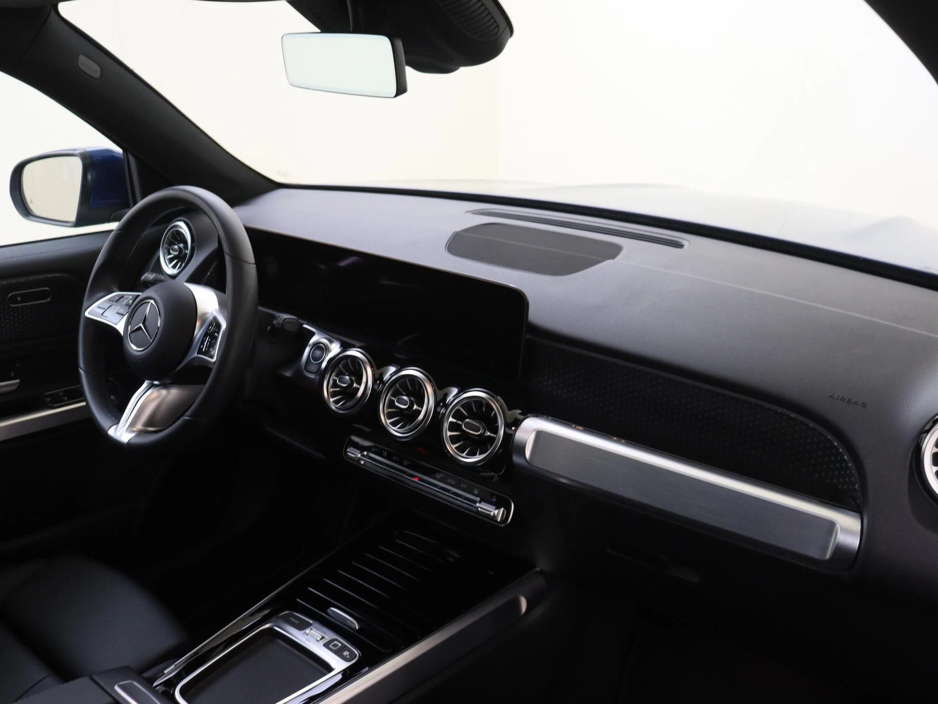 Mercedes-Benz EQB – autofoto 5