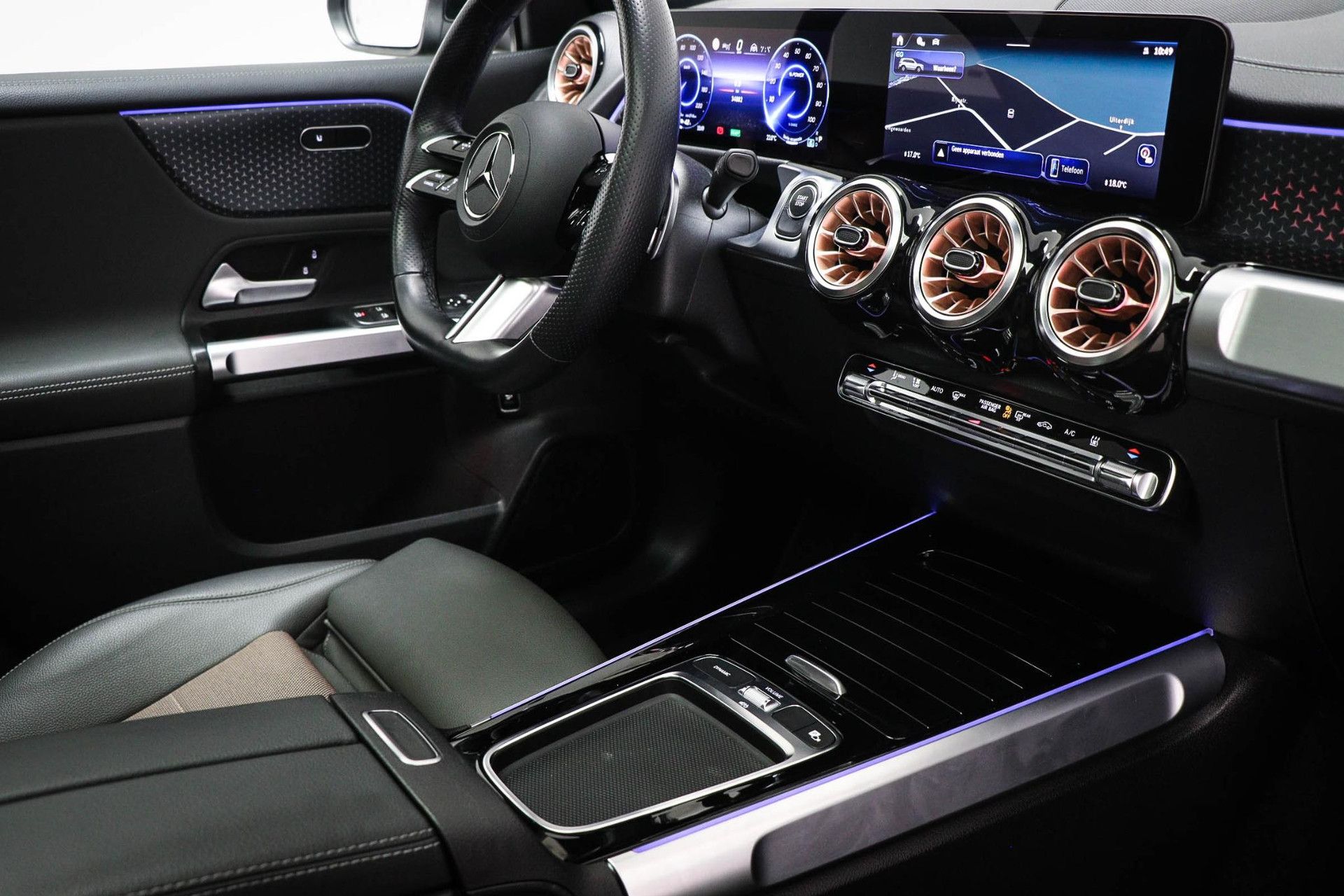 Mercedes-Benz EQB met kenteken JRB-87-G – autofoto 4