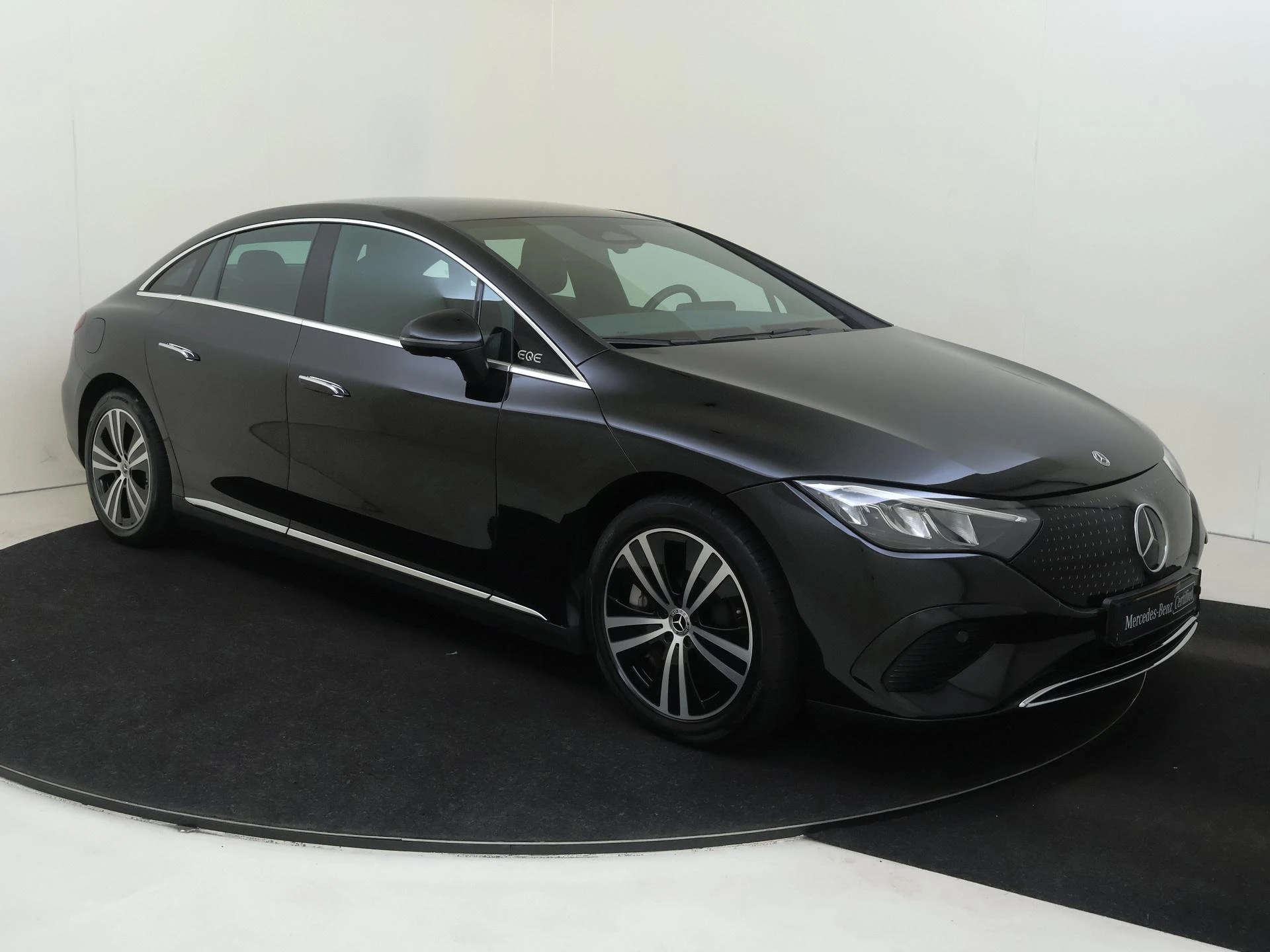 Mercedes-Benz EQE – autofoto 3