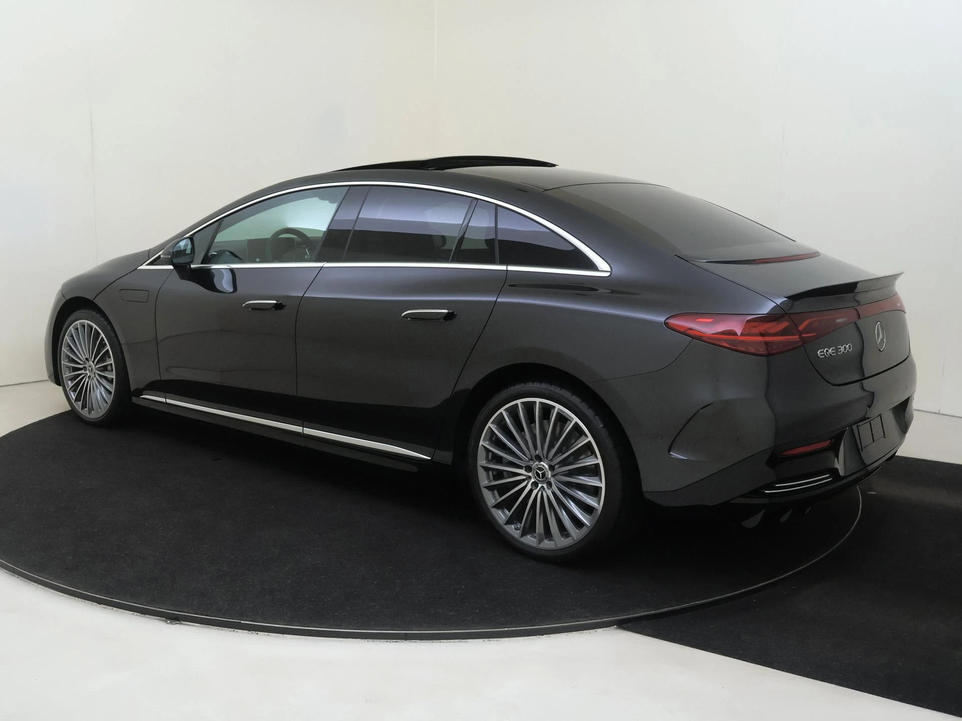 Mercedes-Benz EQE – autofoto 4