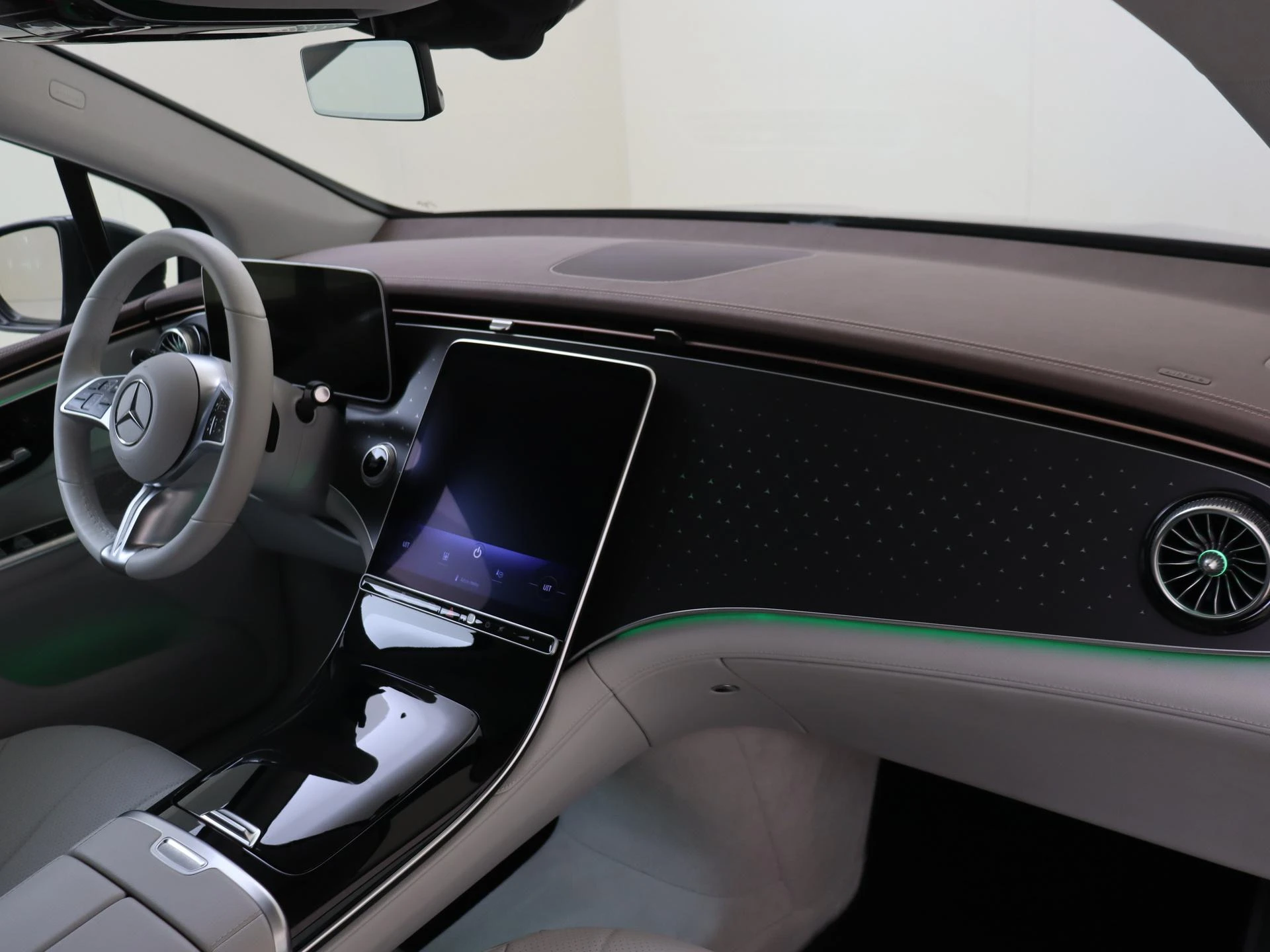 Mercedes-Benz EQE – autofoto 5