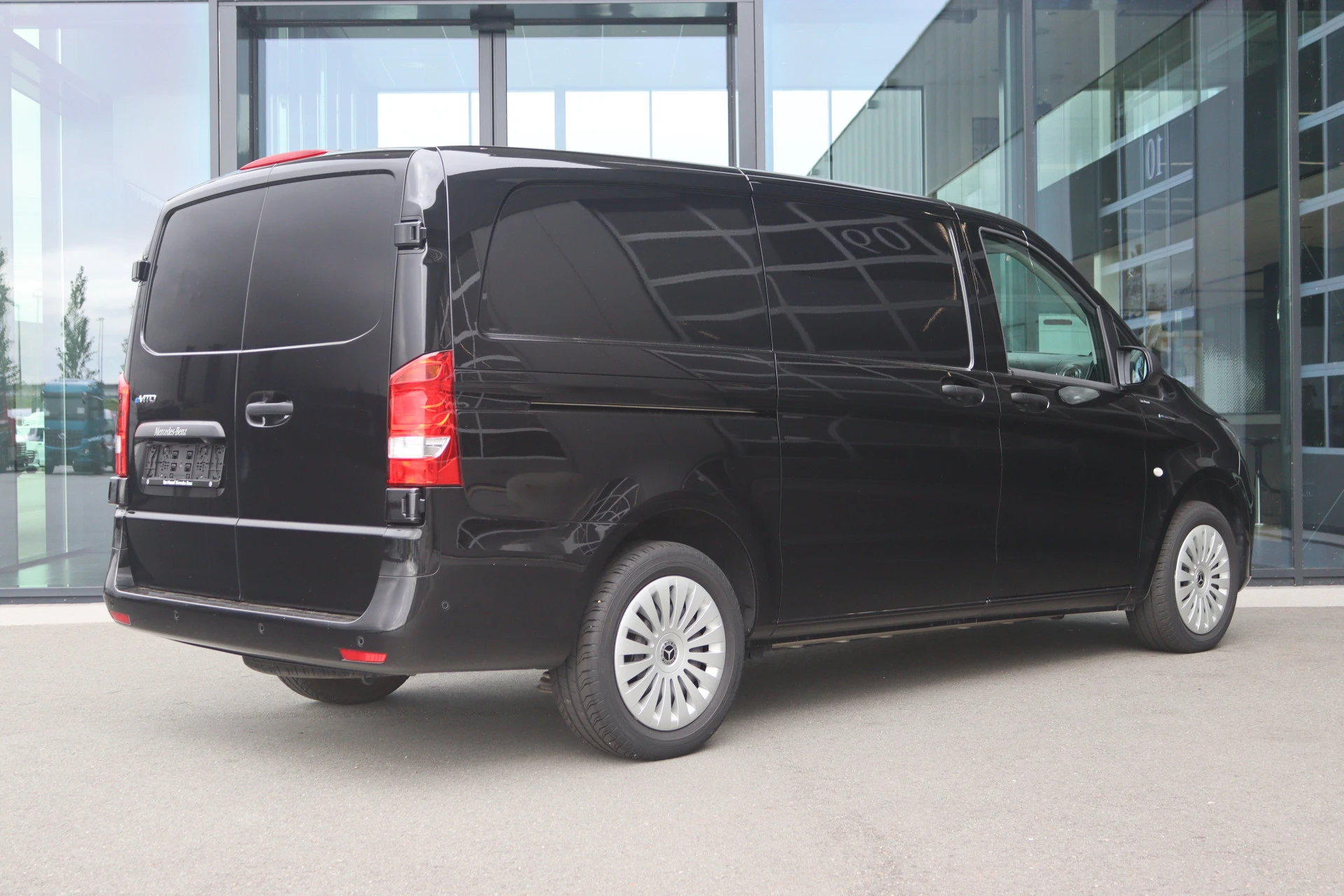Mercedes-Benz eVito – autofoto 4