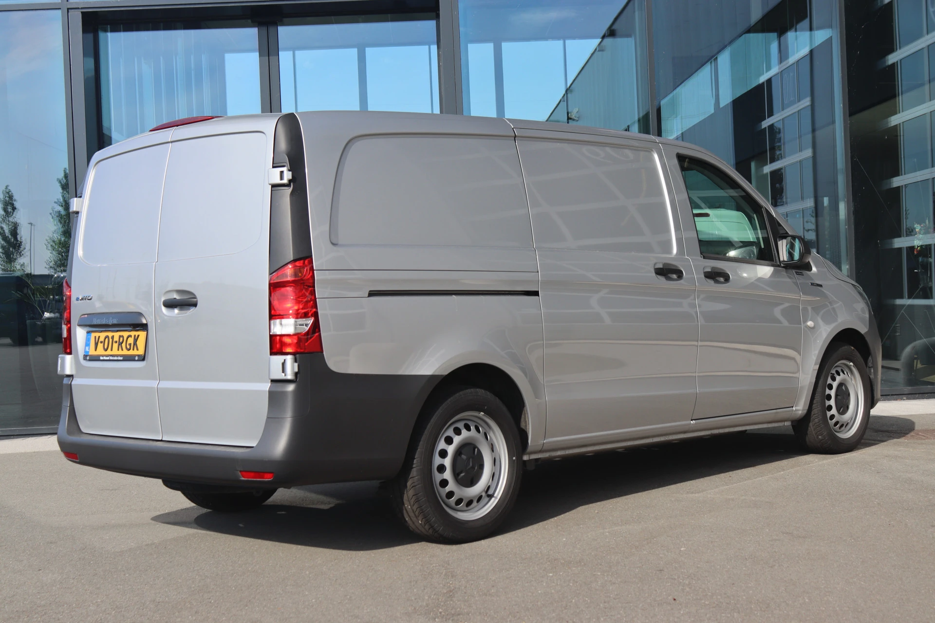 Mercedes-Benz eVito – autofoto 4