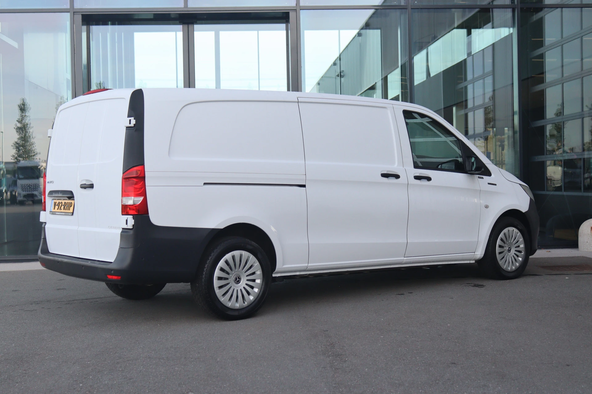 Mercedes-Benz eVito – autofoto 4