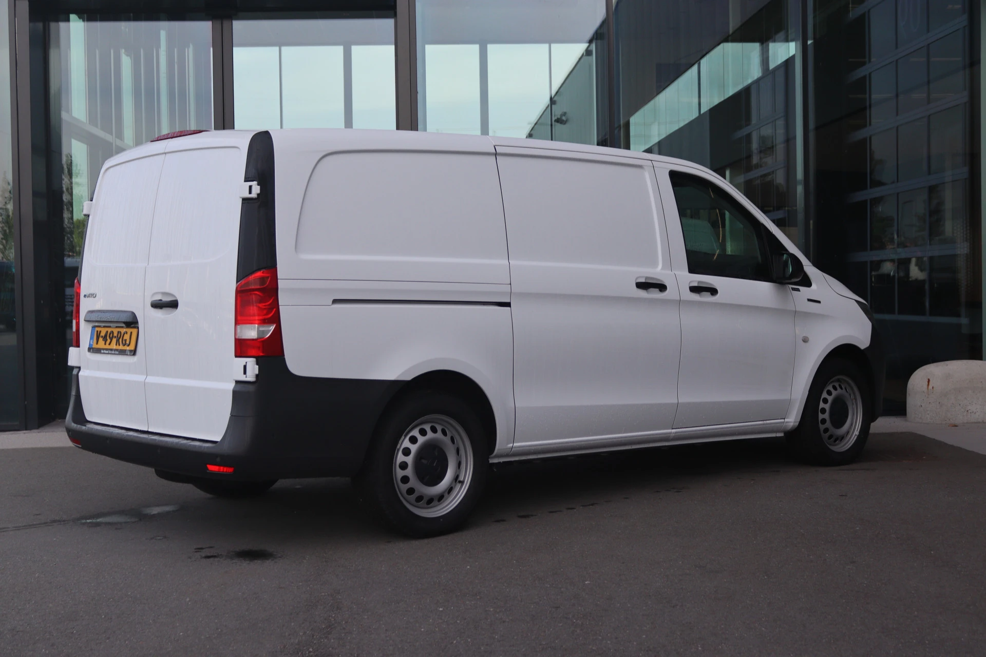 Mercedes-Benz eVito – autofoto 4