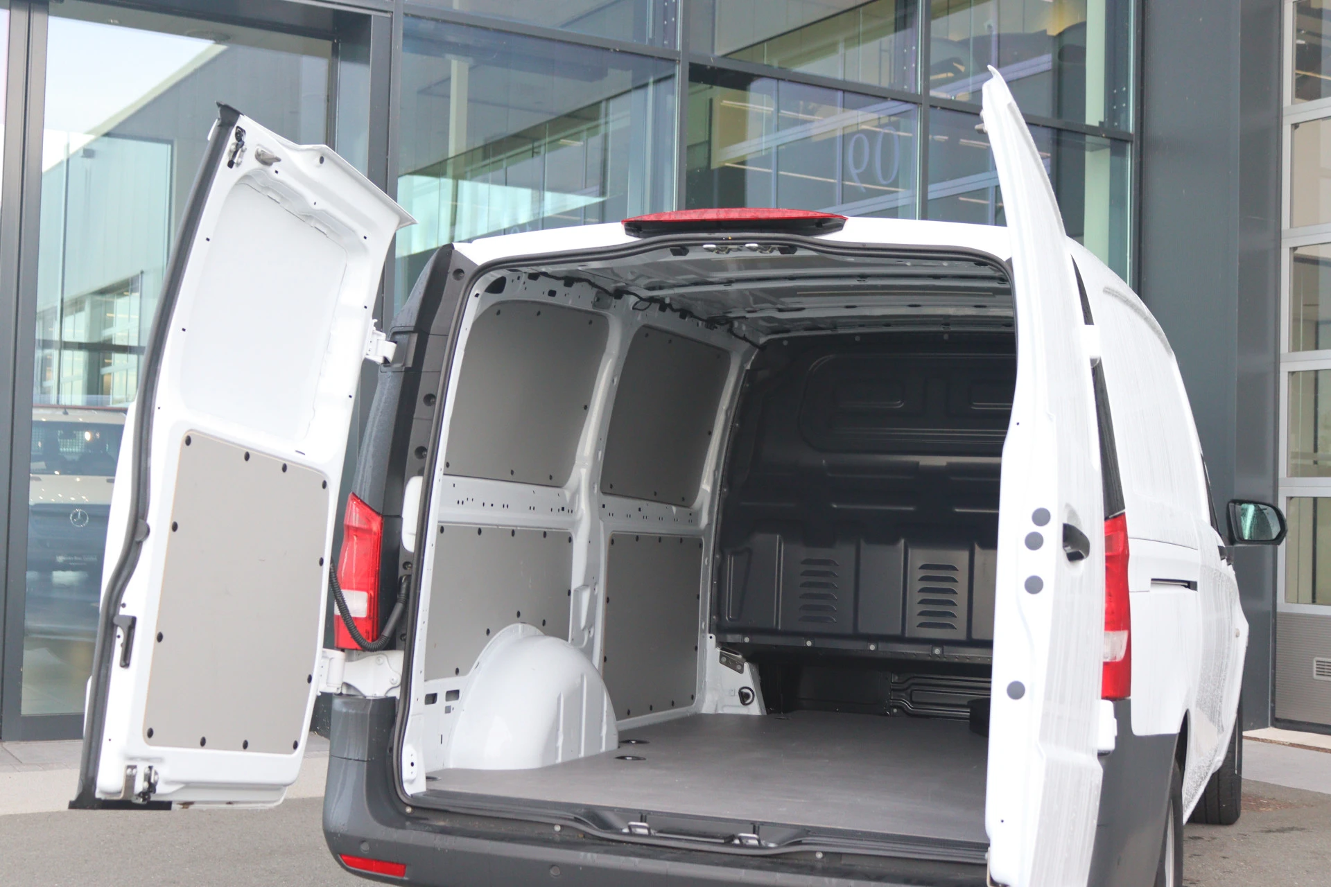 Mercedes-Benz eVito – autofoto 5