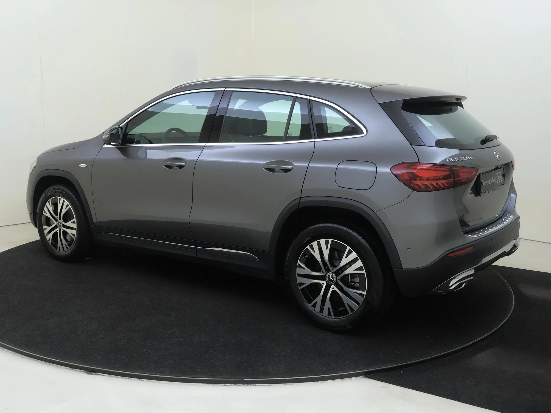 Mercedes-Benz GLA met kenteken 10100 – autofoto 4