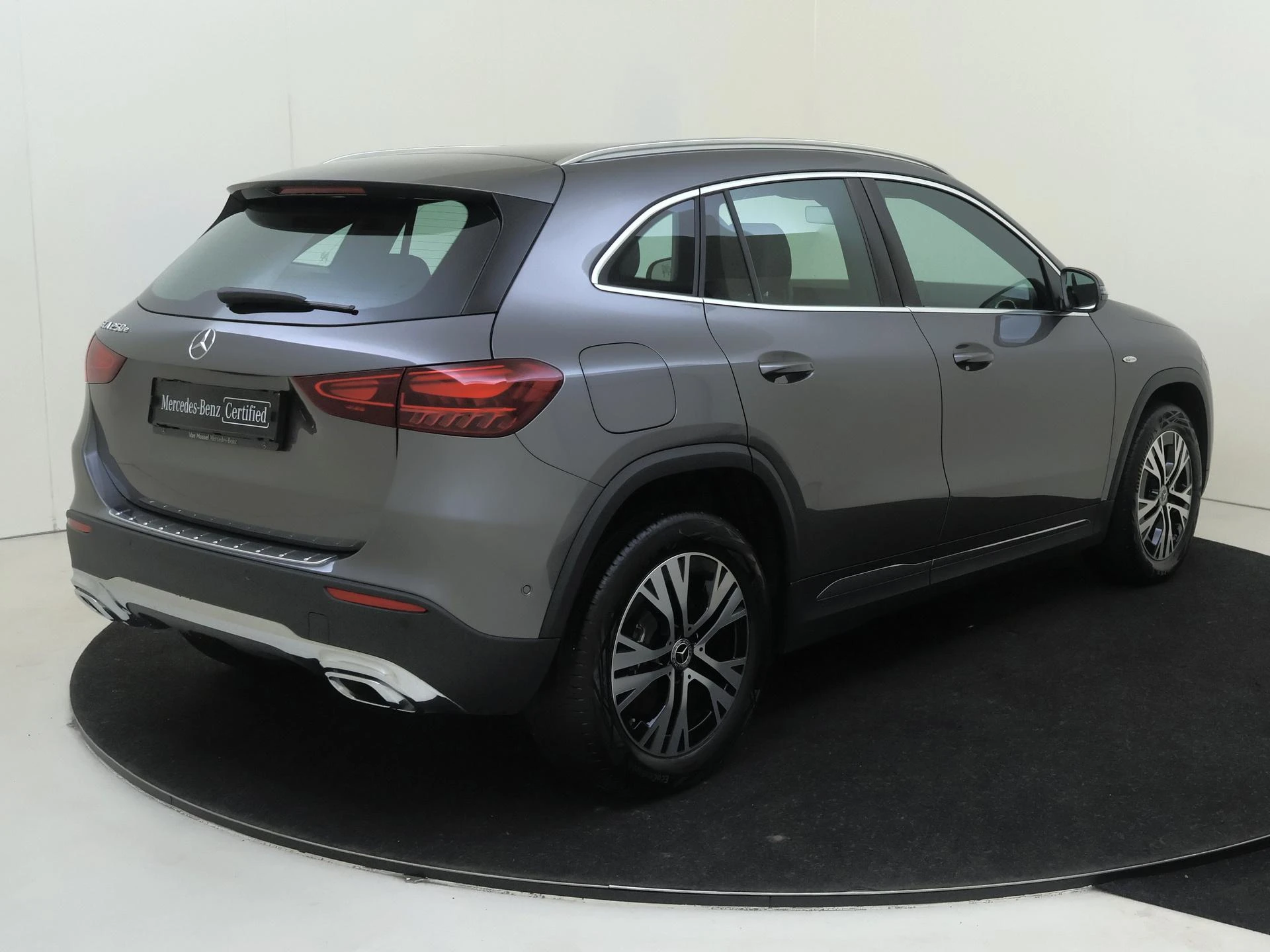 Mercedes-Benz GLA met kenteken 10100 – autofoto 5