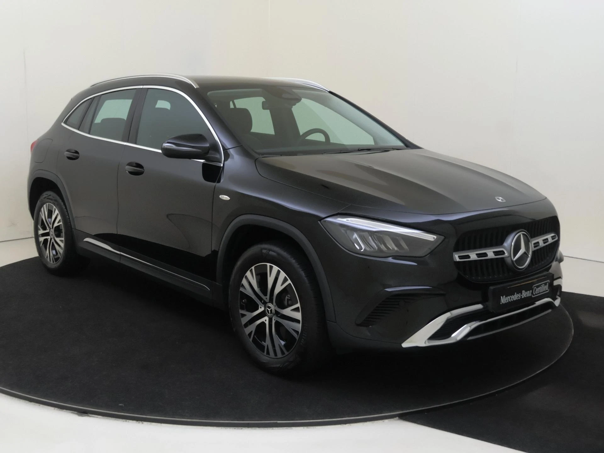 Mercedes-Benz GLA met kenteken 11100 – autofoto 3