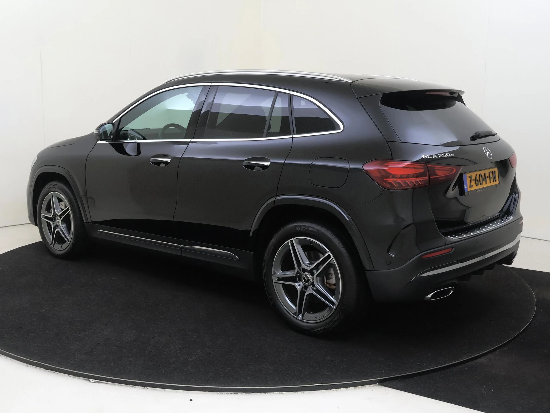 Mercedes-Benz GLA met kenteken 11100 – autofoto 4