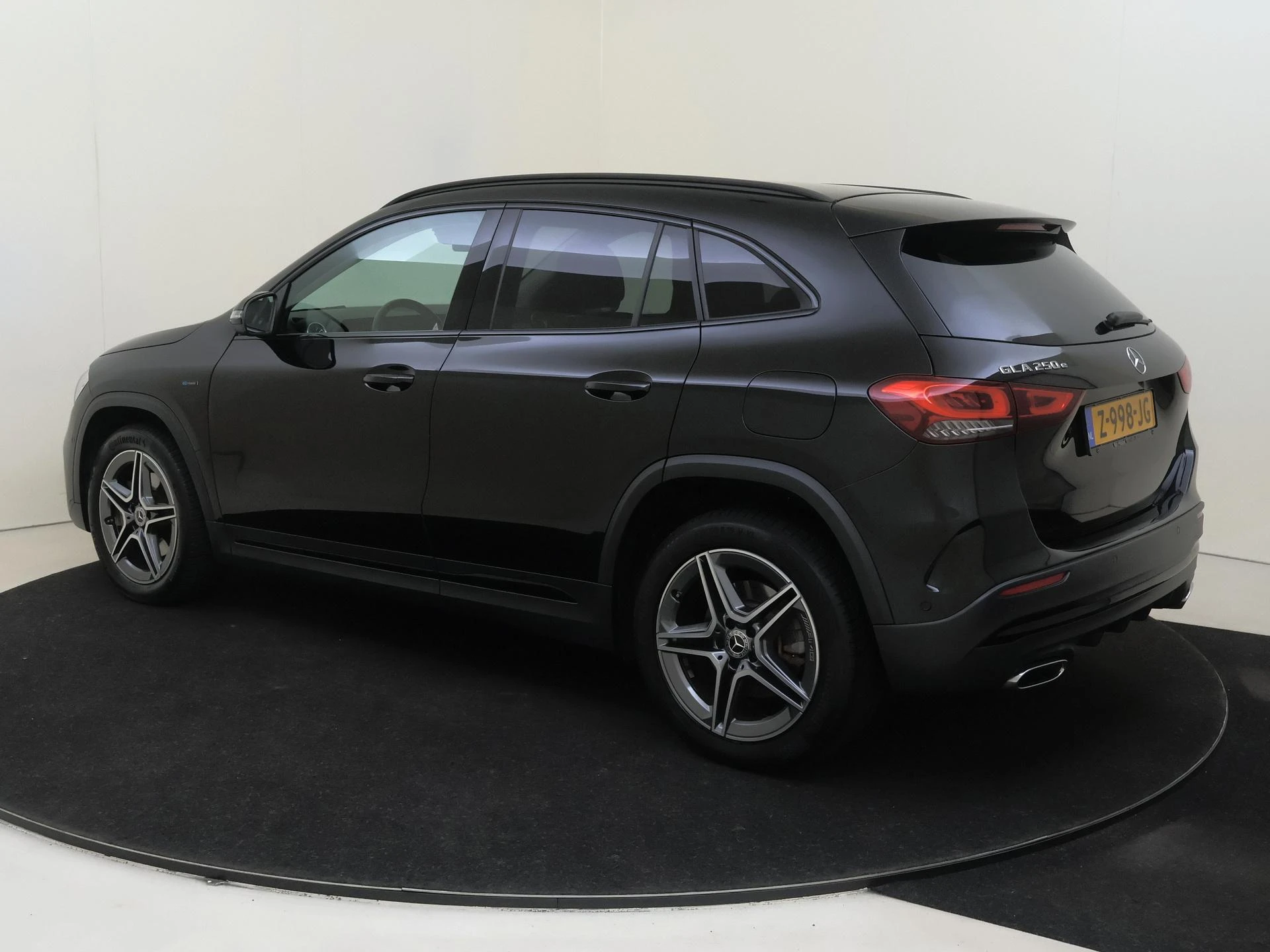Mercedes-Benz GLA met kenteken 14100 – autofoto 3