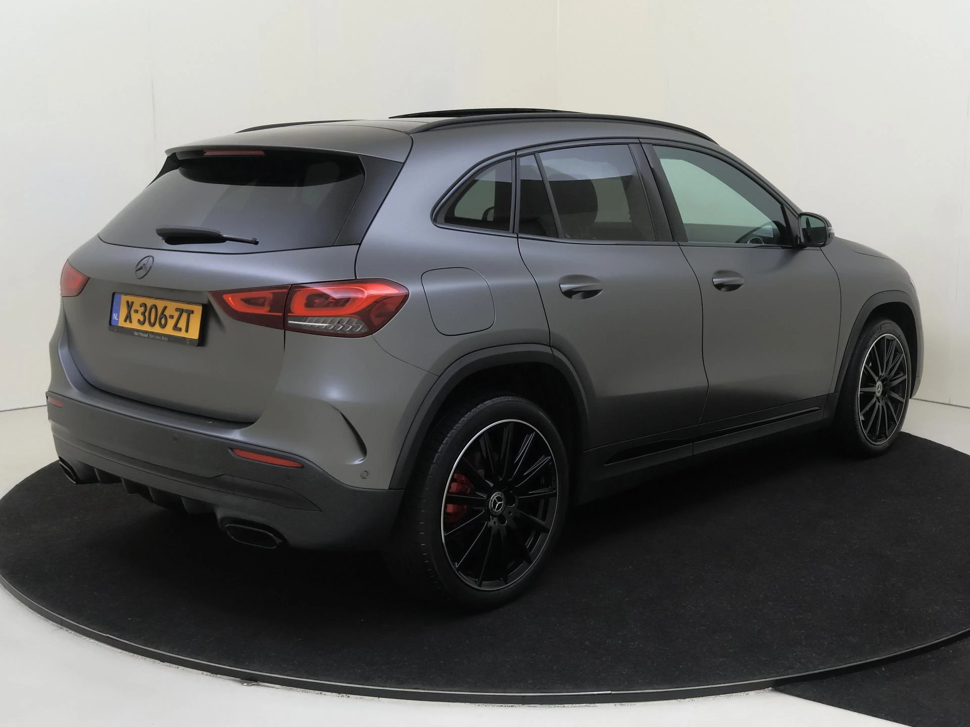 Mercedes-Benz GLA met kenteken 15100 – autofoto 3
