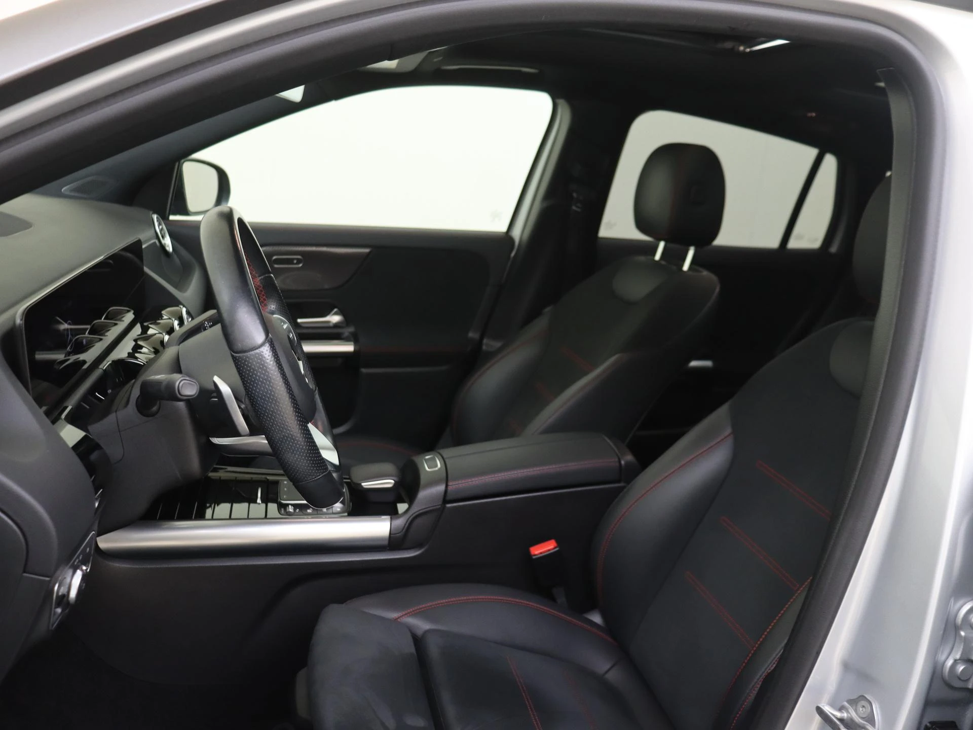 Mercedes-Benz GLA met kenteken 15100 – autofoto 4