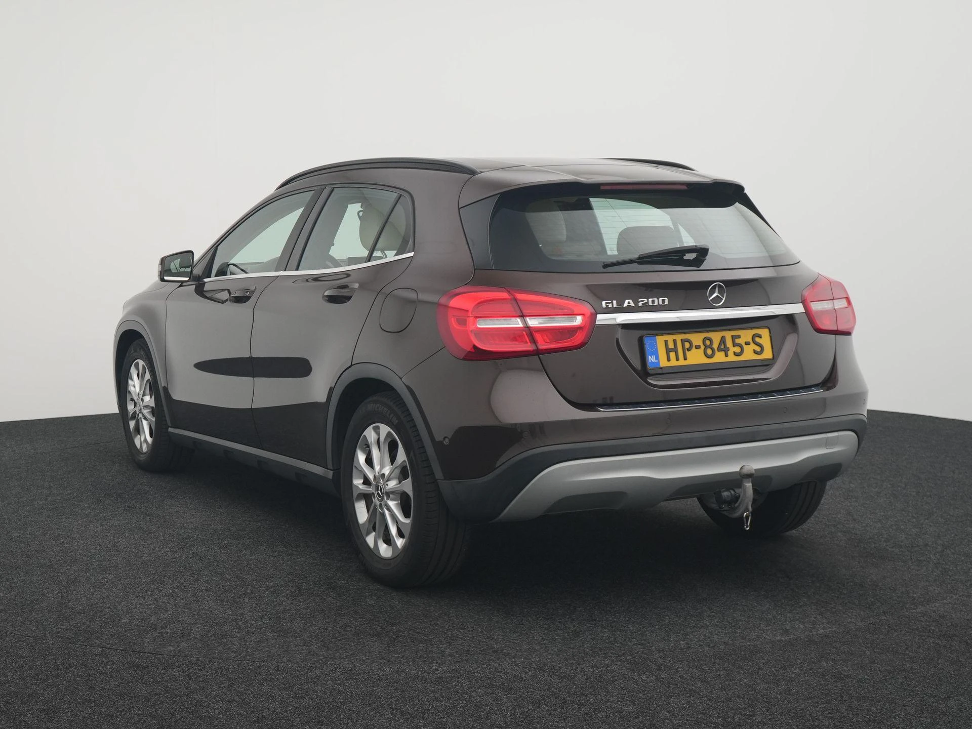 Mercedes-Benz GLA met kenteken 55100 – autofoto 3
