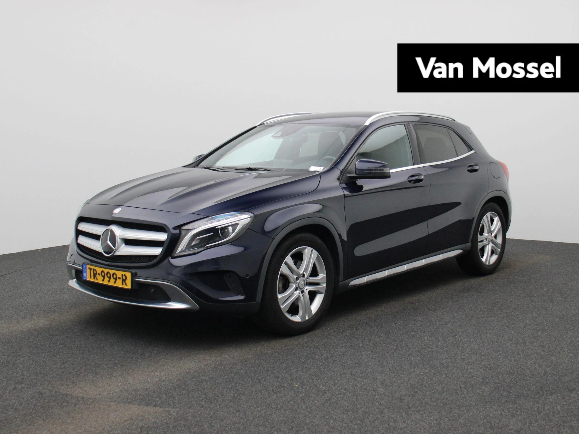 Mercedes-Benz GLA met kenteken 60100 – autofoto 2