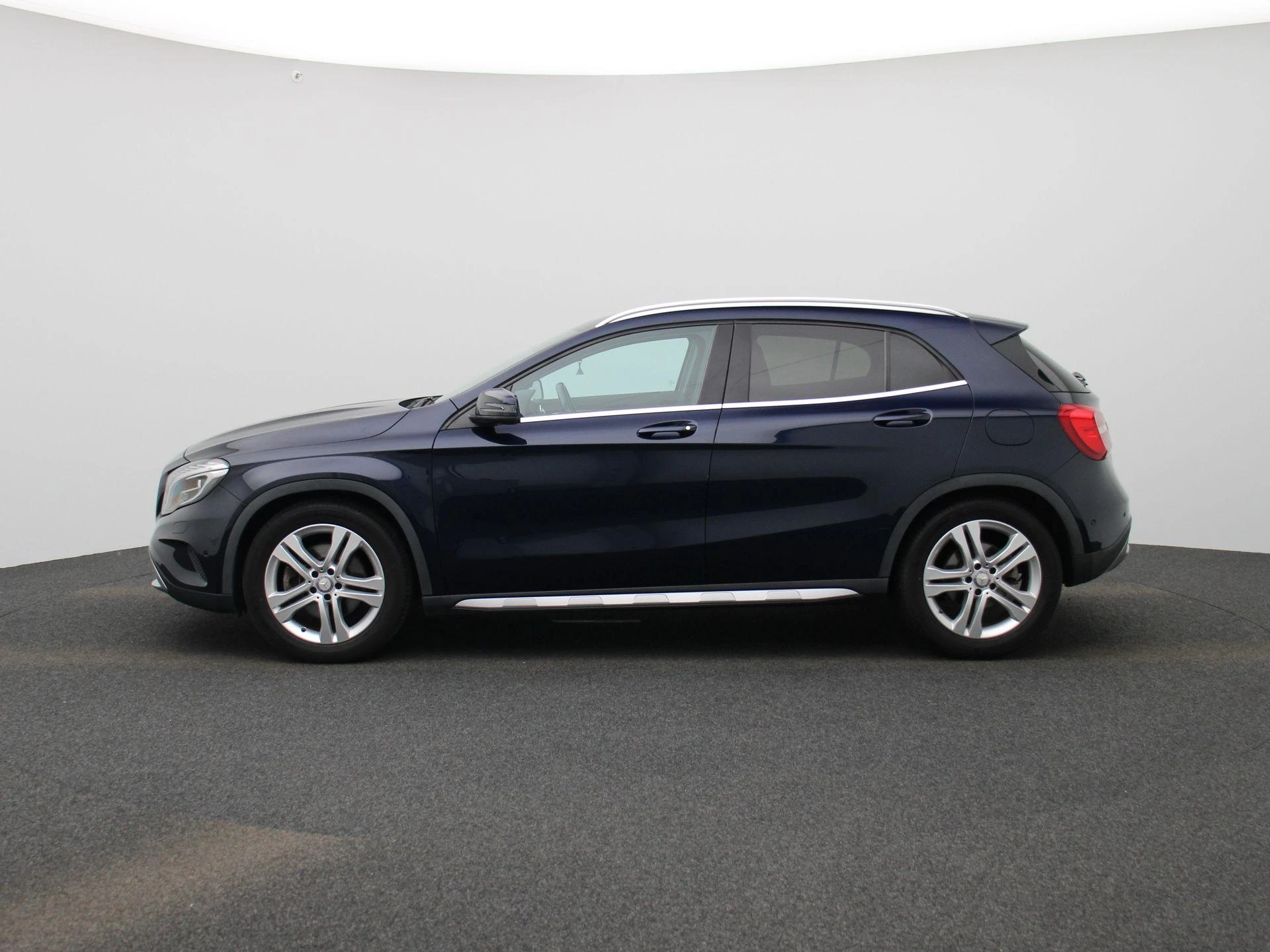 Mercedes-Benz GLA met kenteken 60100 – autofoto 5