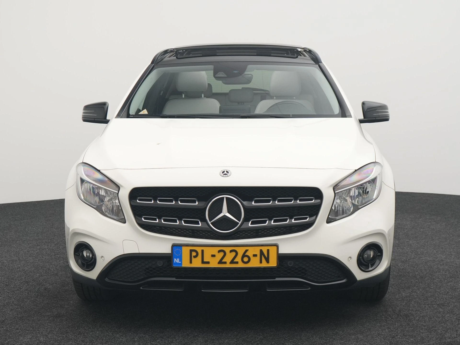 Mercedes-Benz GLA met kenteken 66100 – autofoto 4