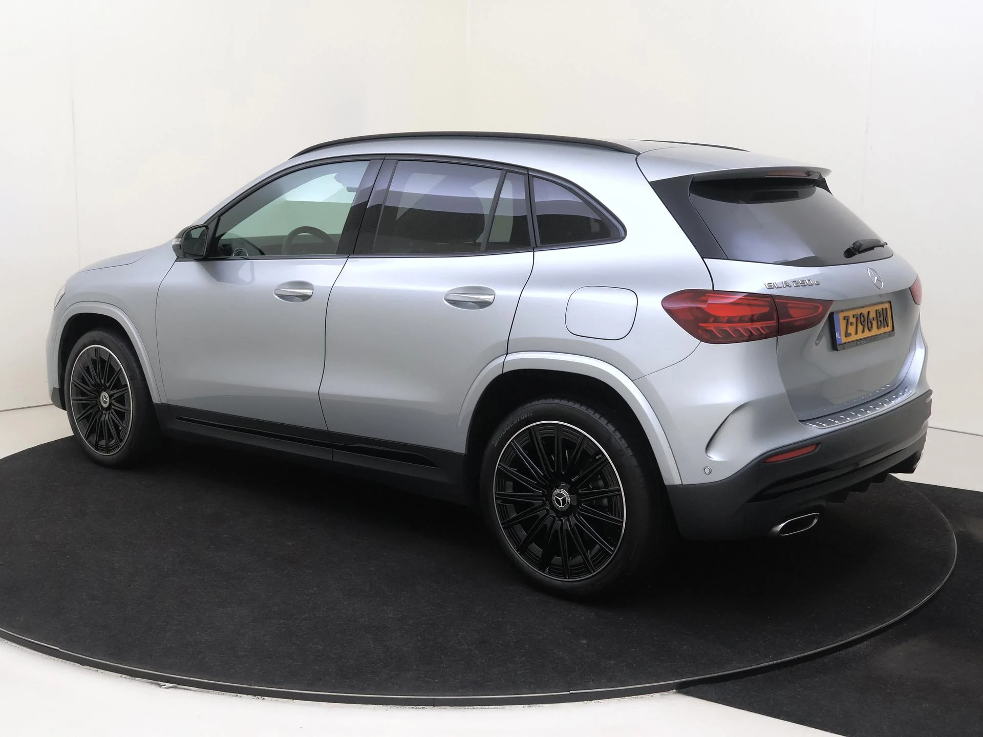 Mercedes-Benz GLA met kenteken 70 – autofoto 4