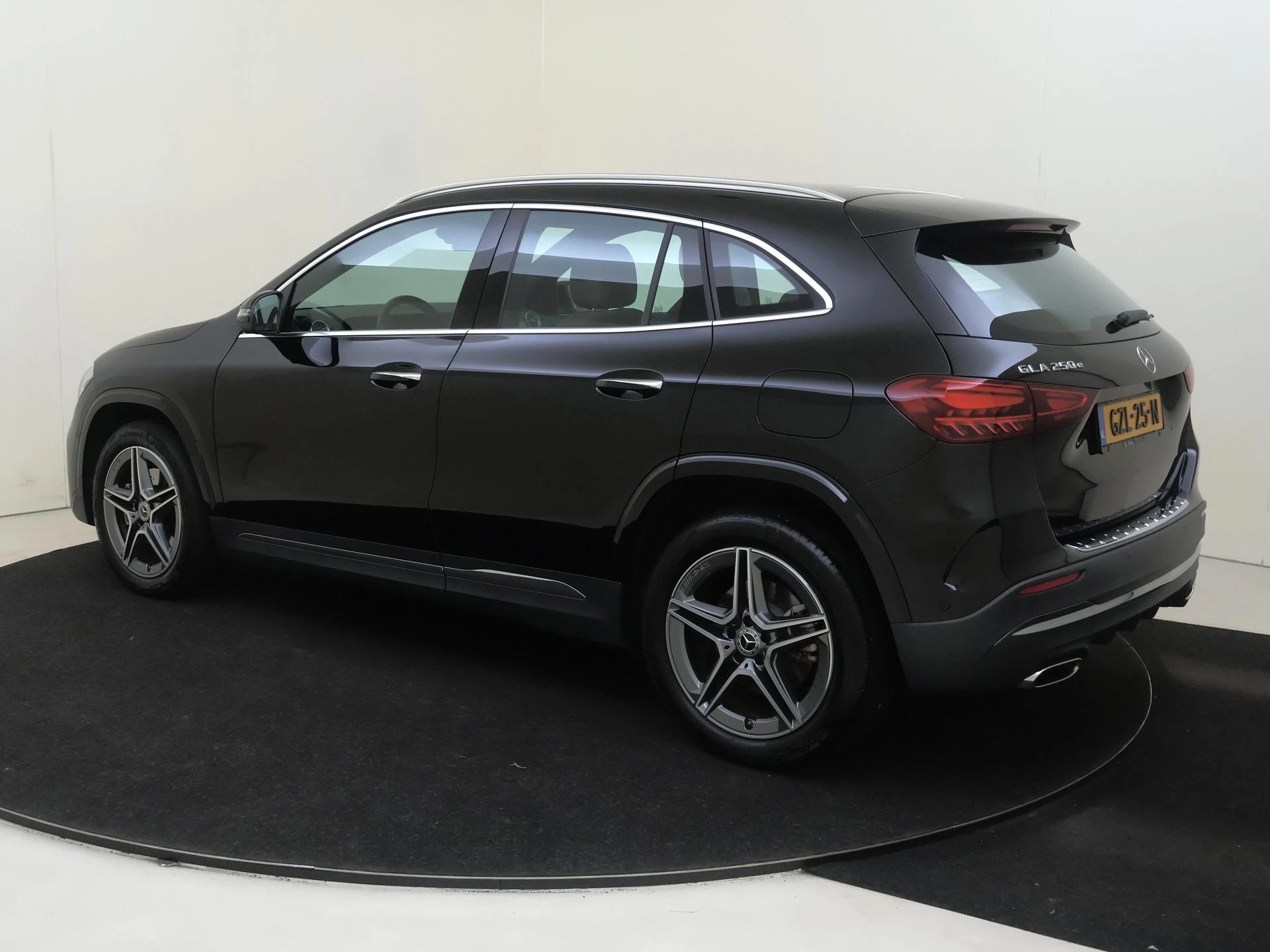 Mercedes-Benz GLA met kenteken 70 – autofoto 4