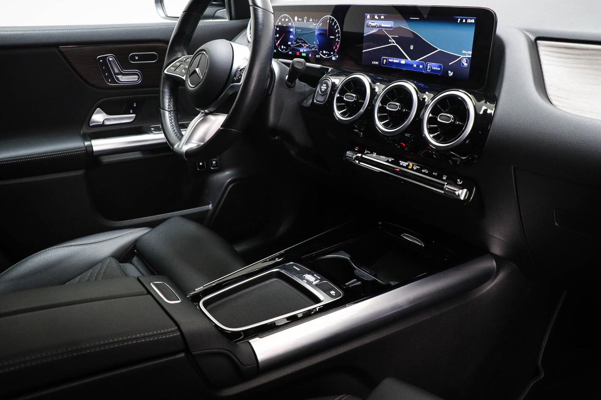 Mercedes-Benz GLA met kenteken HXR-89-D – autofoto 3