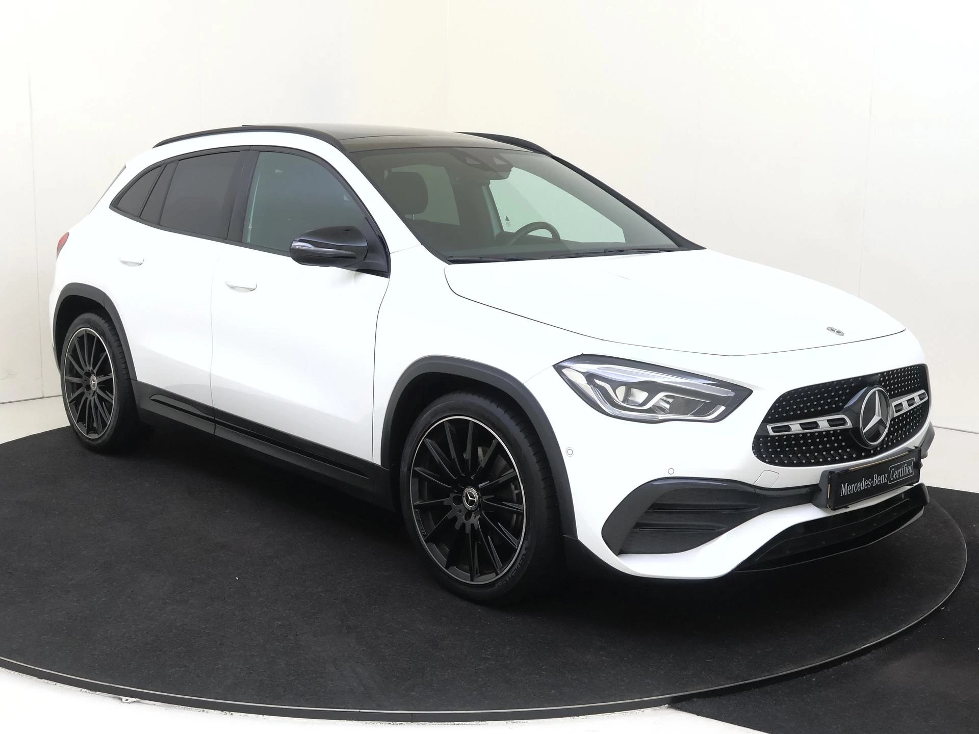 Mercedes-Benz GLA met kenteken J-394-XK – autofoto 3