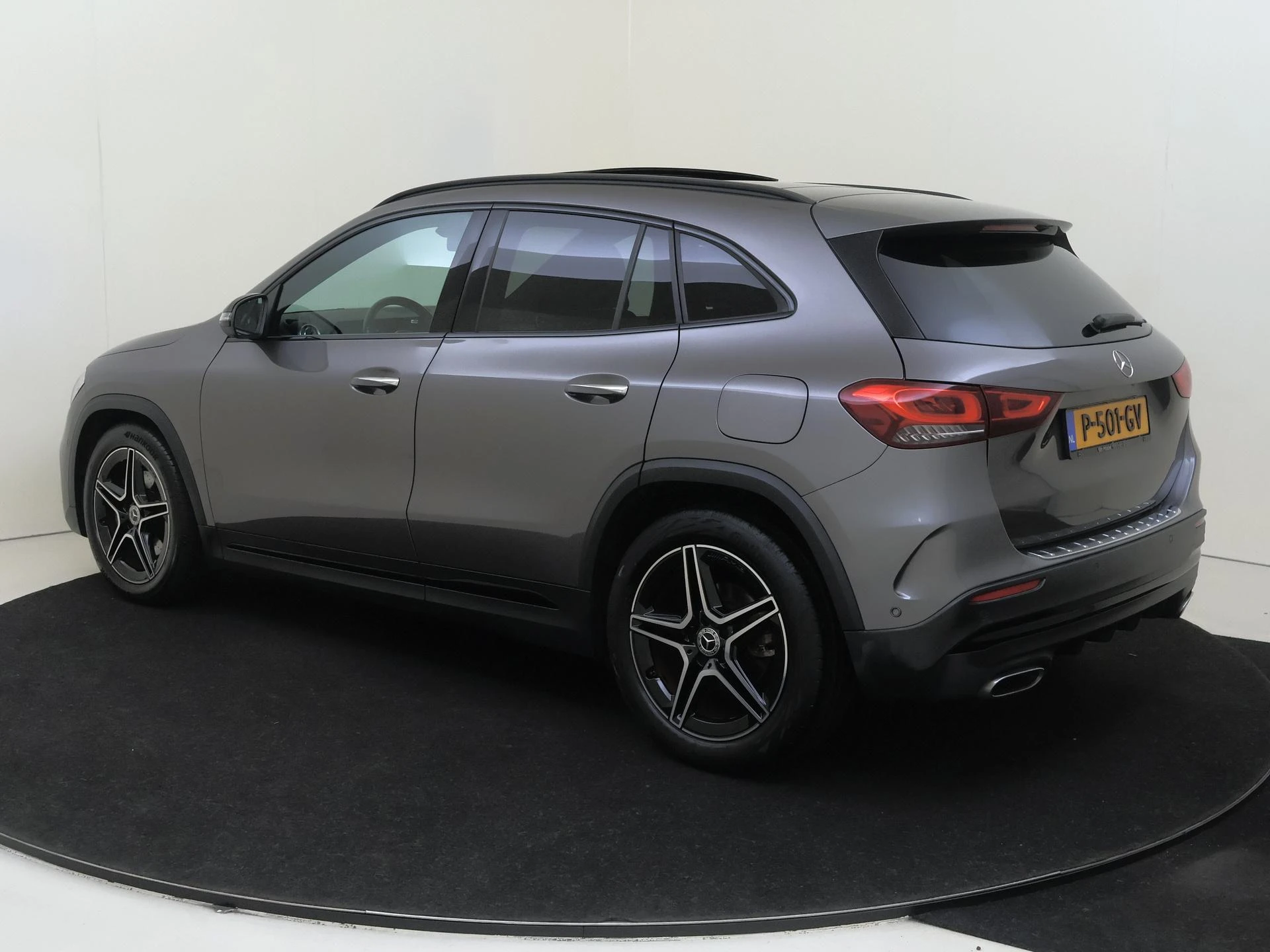 Mercedes-Benz GLA met kenteken P-501-GV – autofoto 4