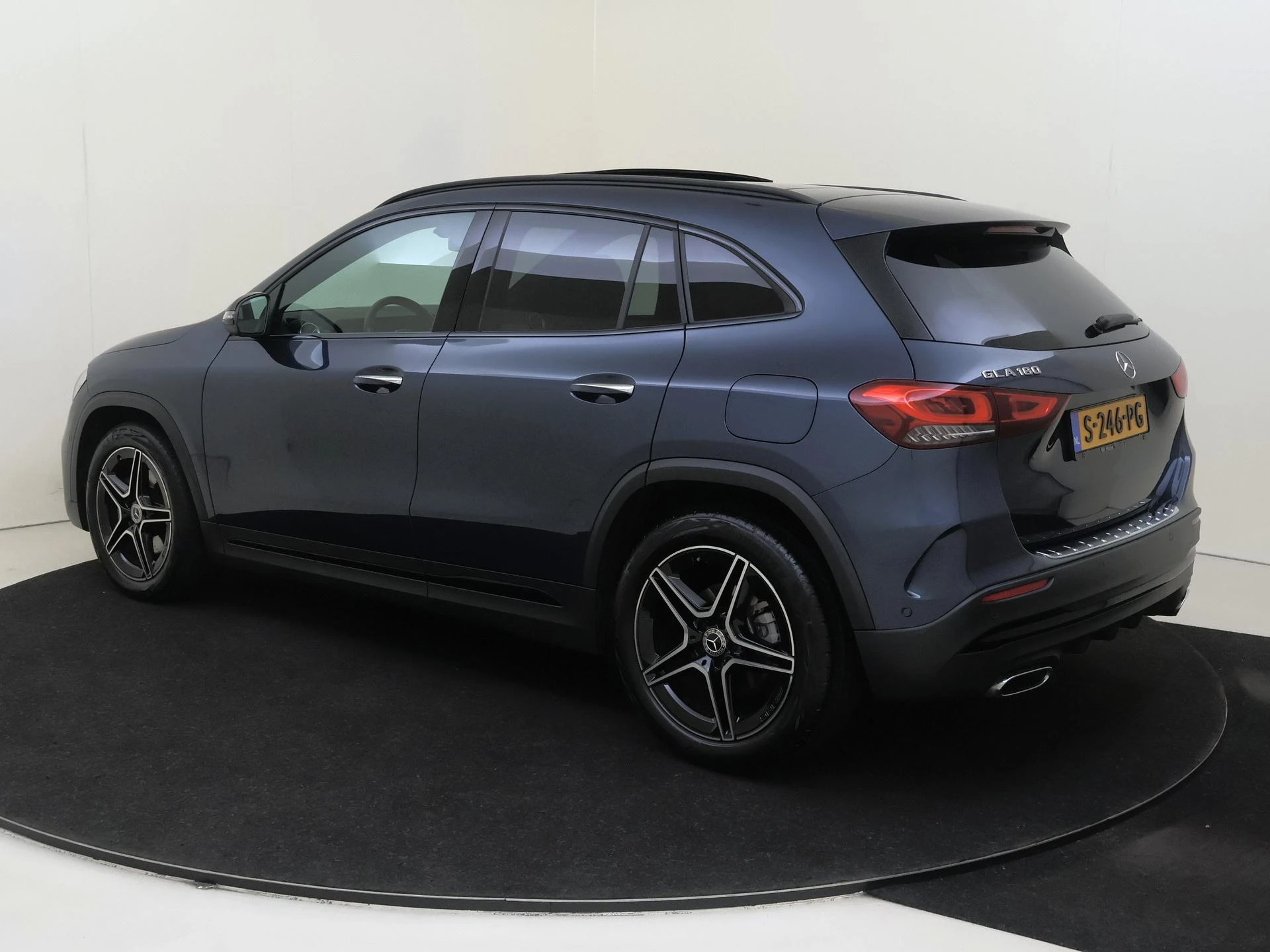 Mercedes-Benz GLA met kenteken S-246-PG – autofoto 4