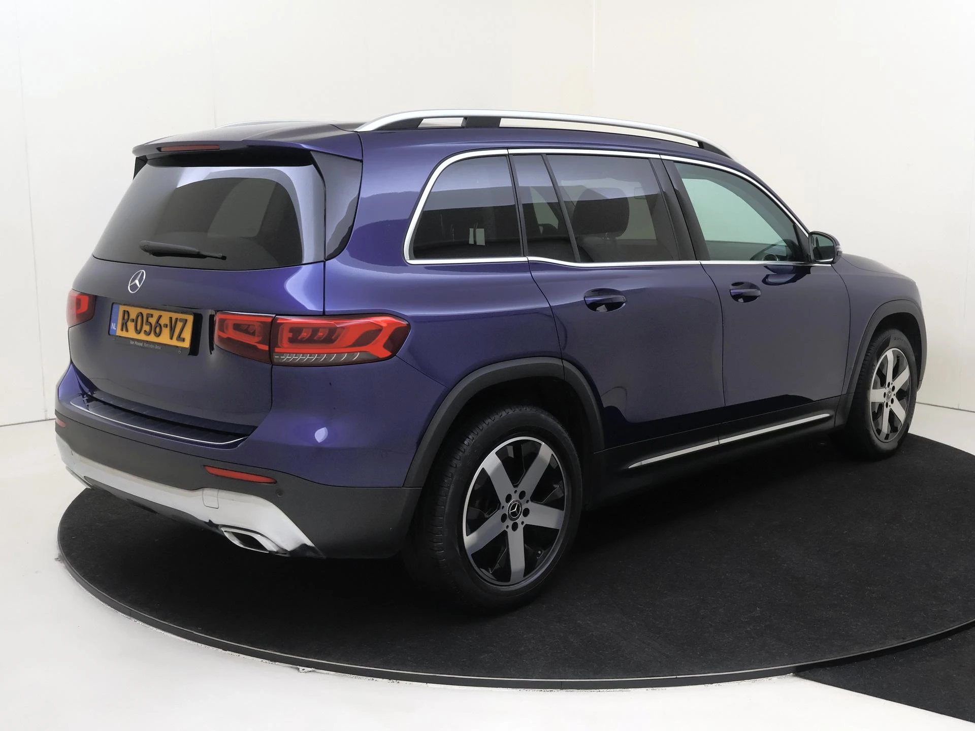 Mercedes-Benz GLB met kenteken 74100 – autofoto 5