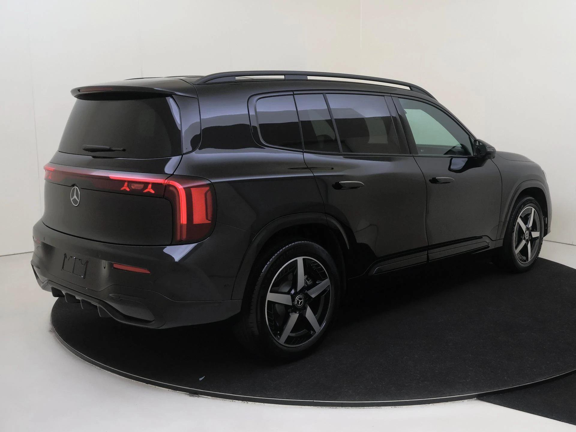 Mercedes-Benz GLB – autofoto 5