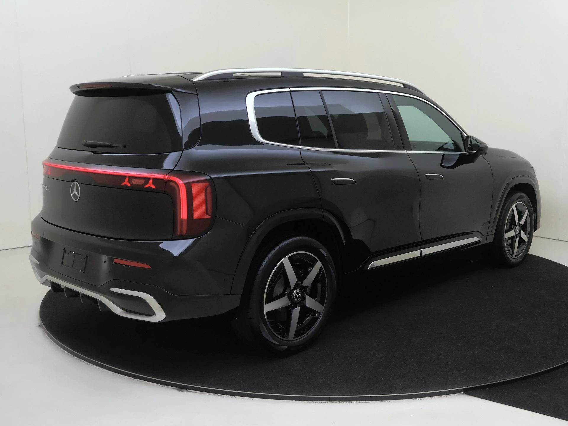 Mercedes-Benz GLB – autofoto 5