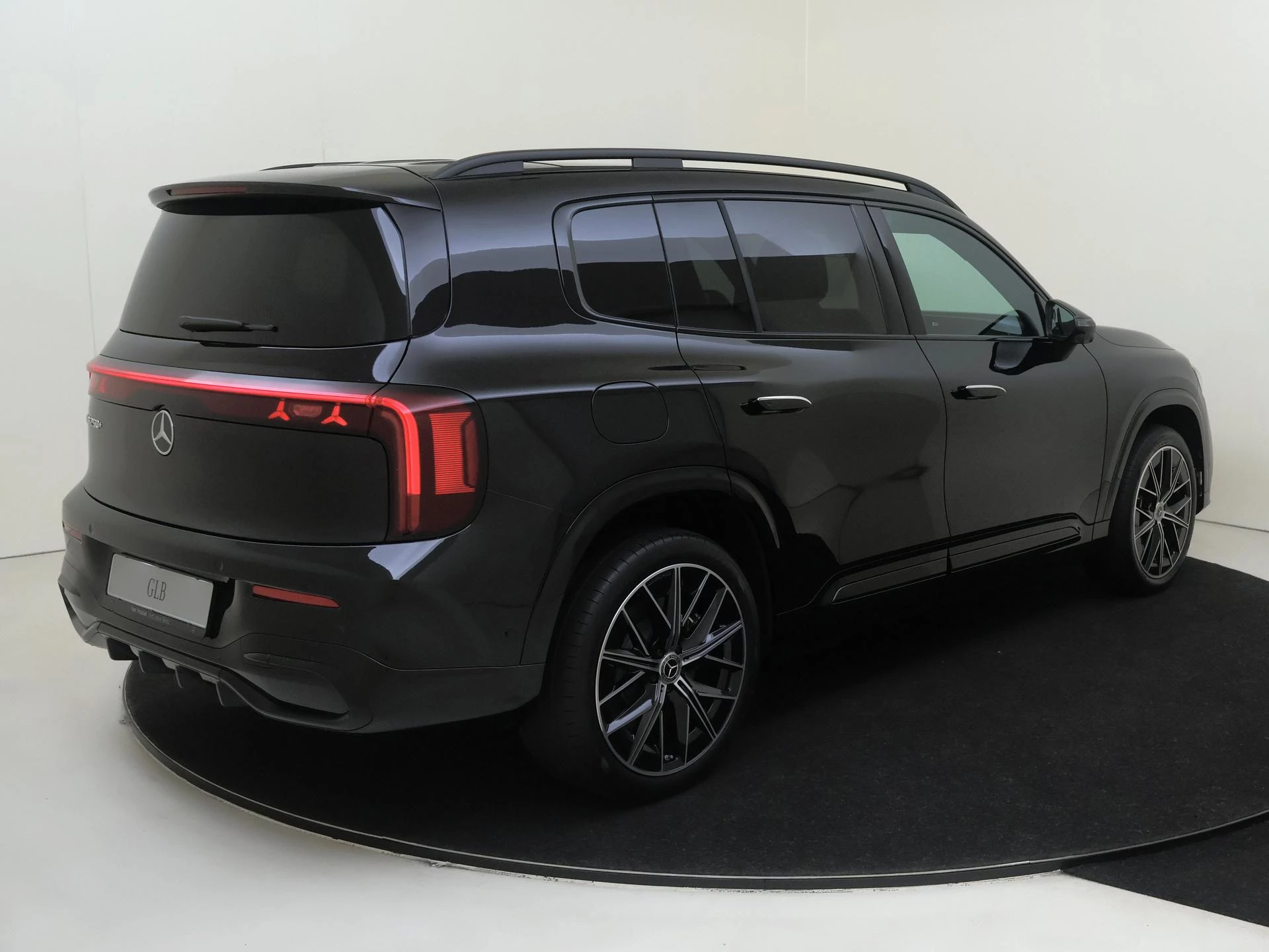 Mercedes-Benz GLB – autofoto 5