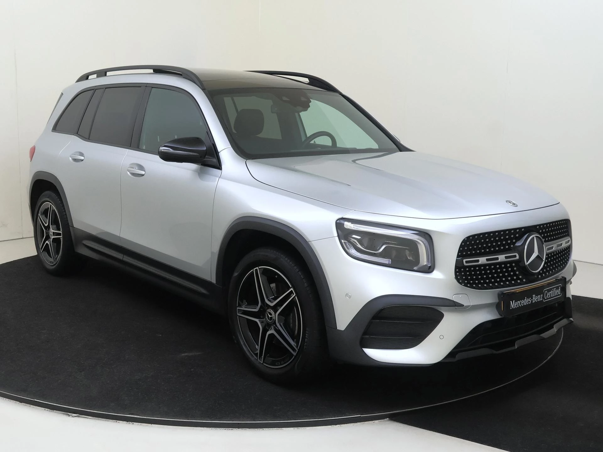 Mercedes-Benz GLB met kenteken L-095-KN – autofoto 3