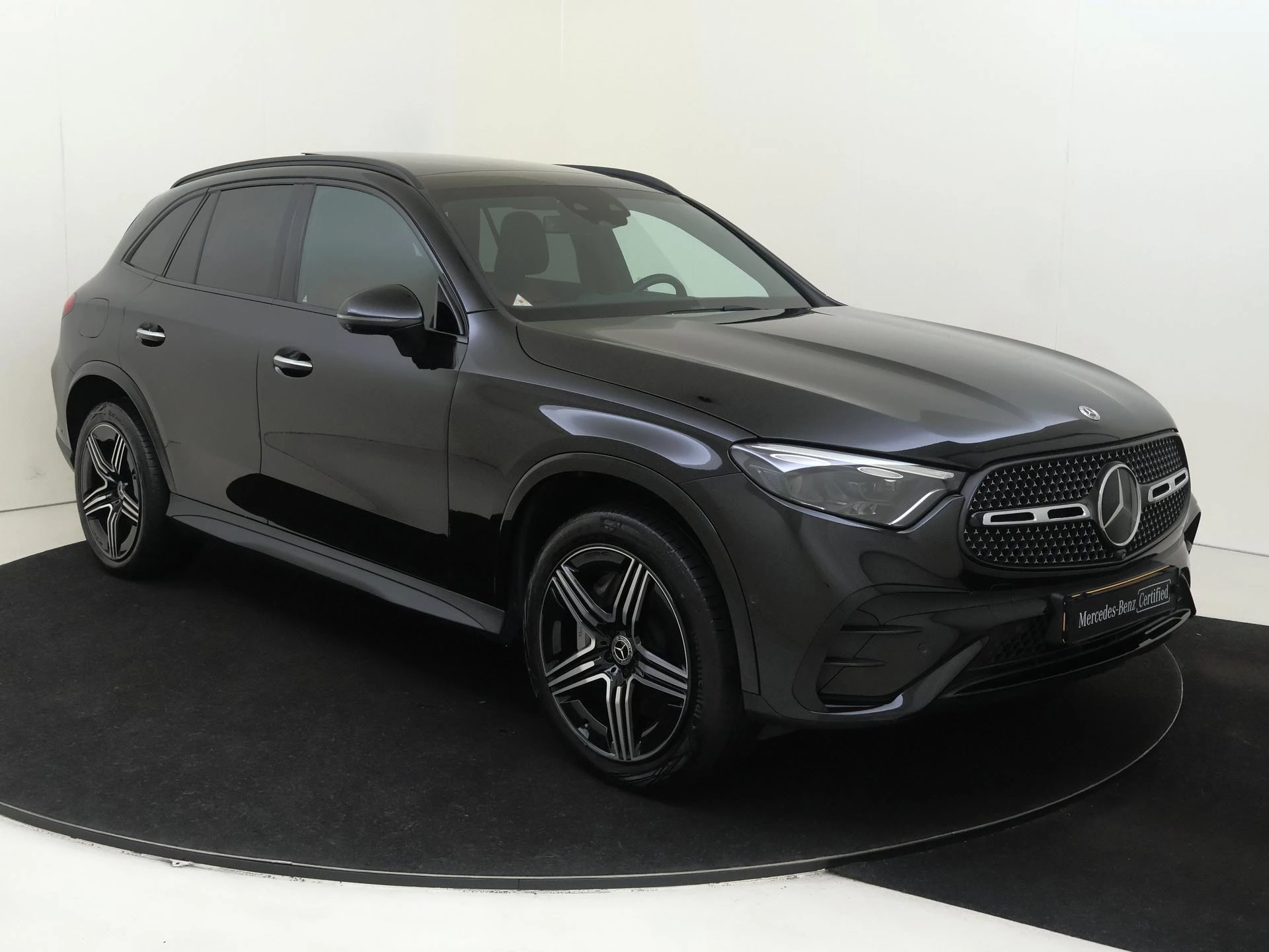 Mercedes-Benz GLC met kenteken 06100 – autofoto 2