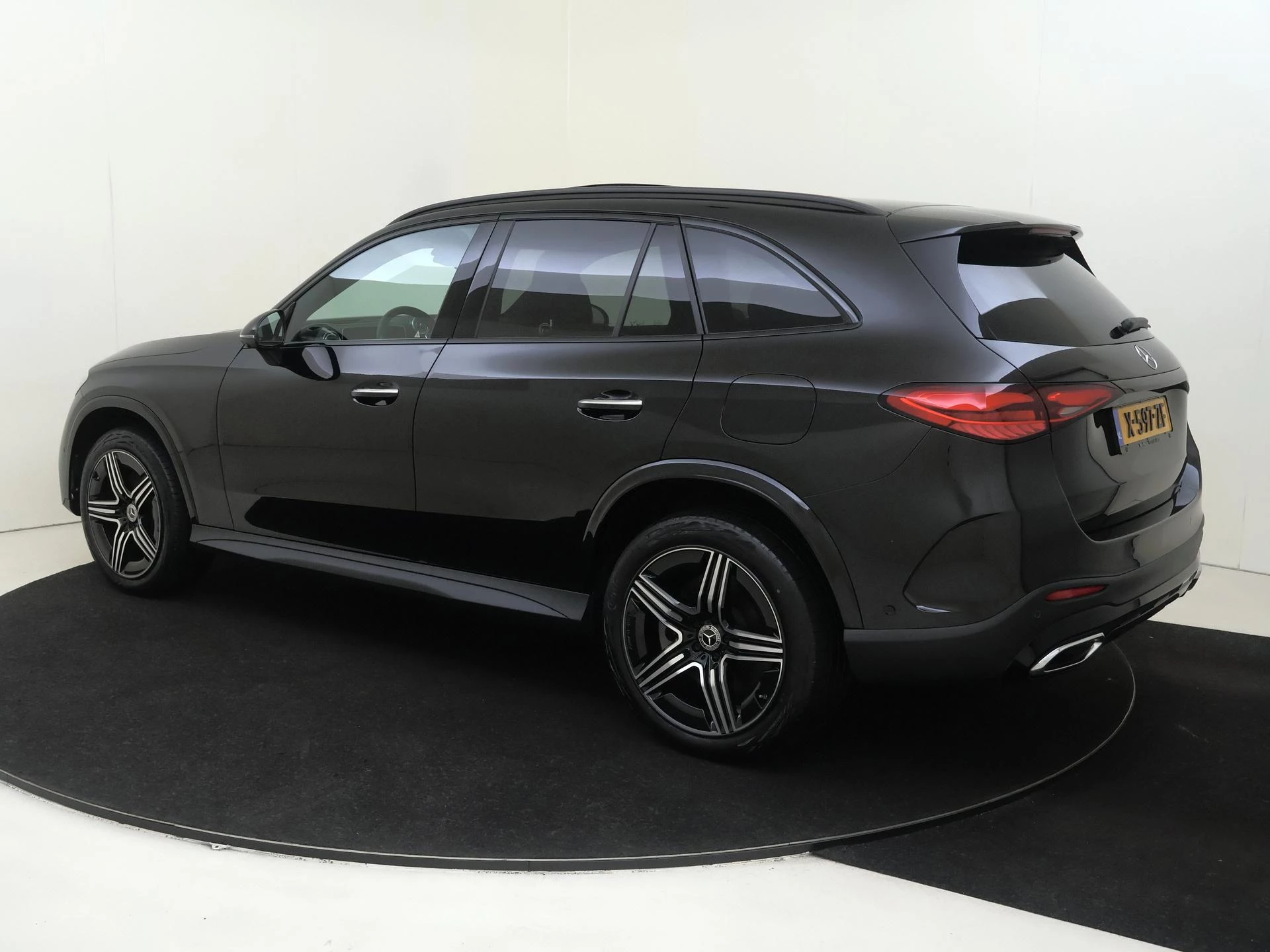 Mercedes-Benz GLC met kenteken 06100 – autofoto 3