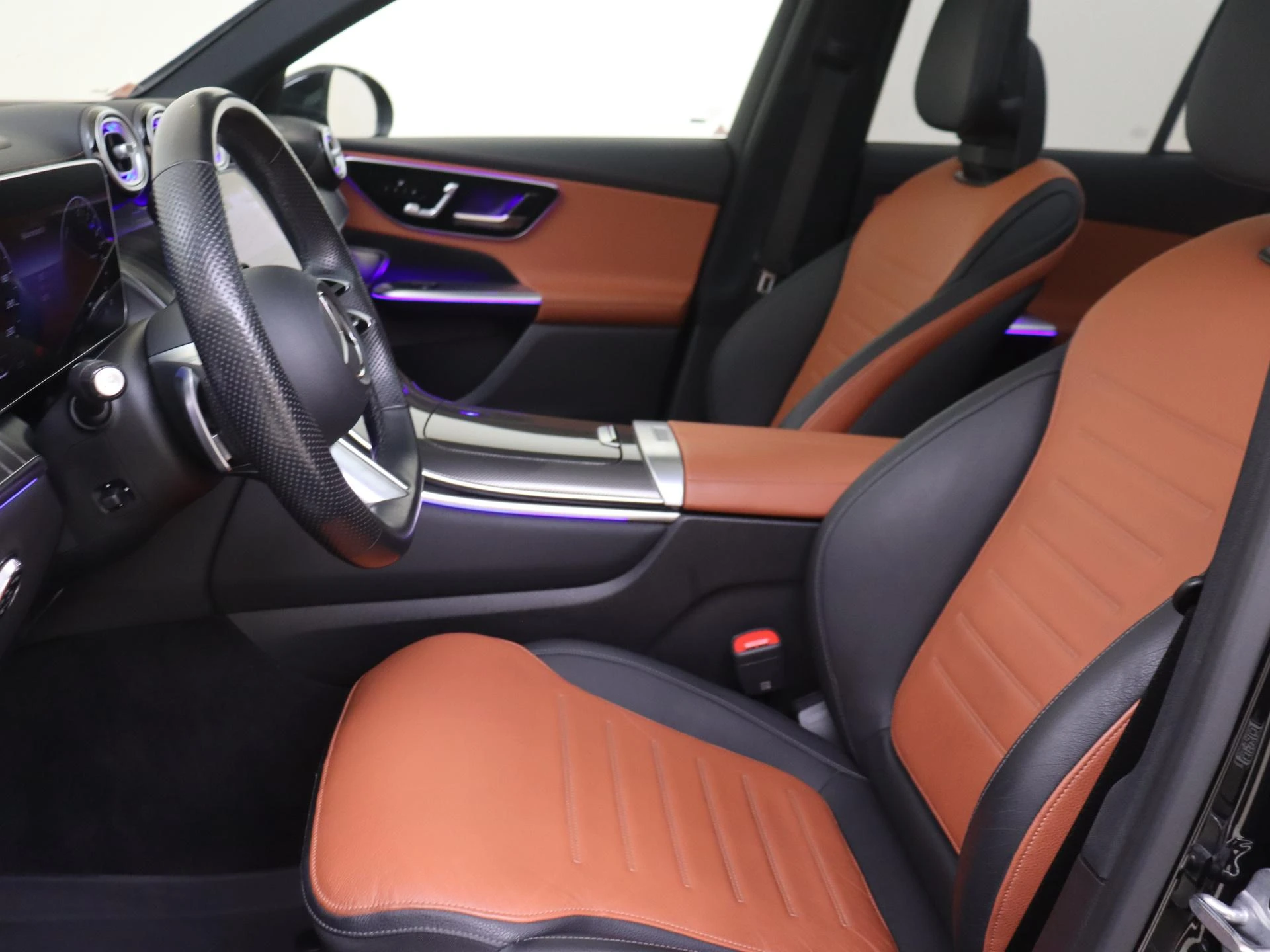 Mercedes-Benz GLC met kenteken 06100 – autofoto 4