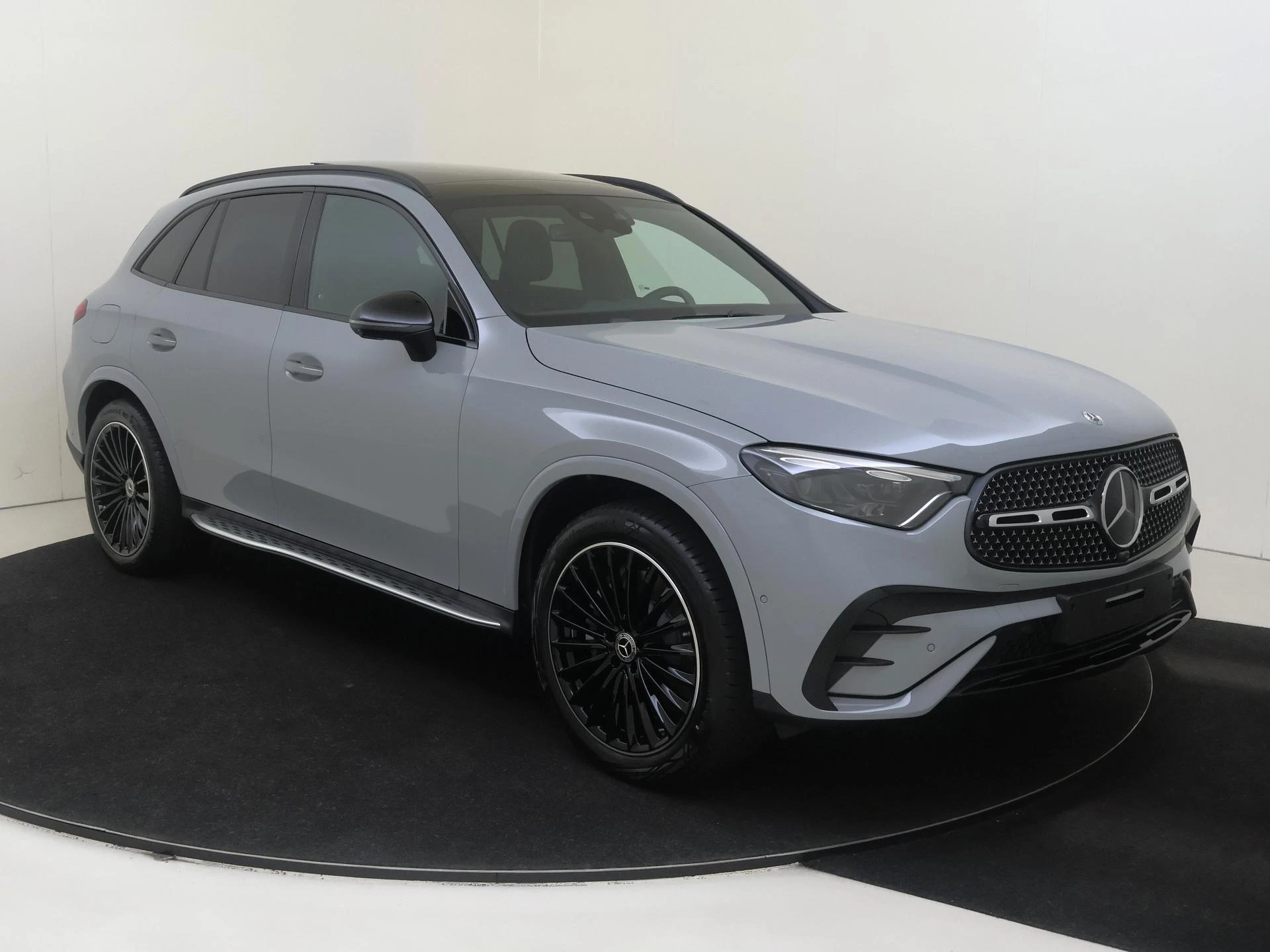 Mercedes-Benz GLC met kenteken 127 – autofoto 3