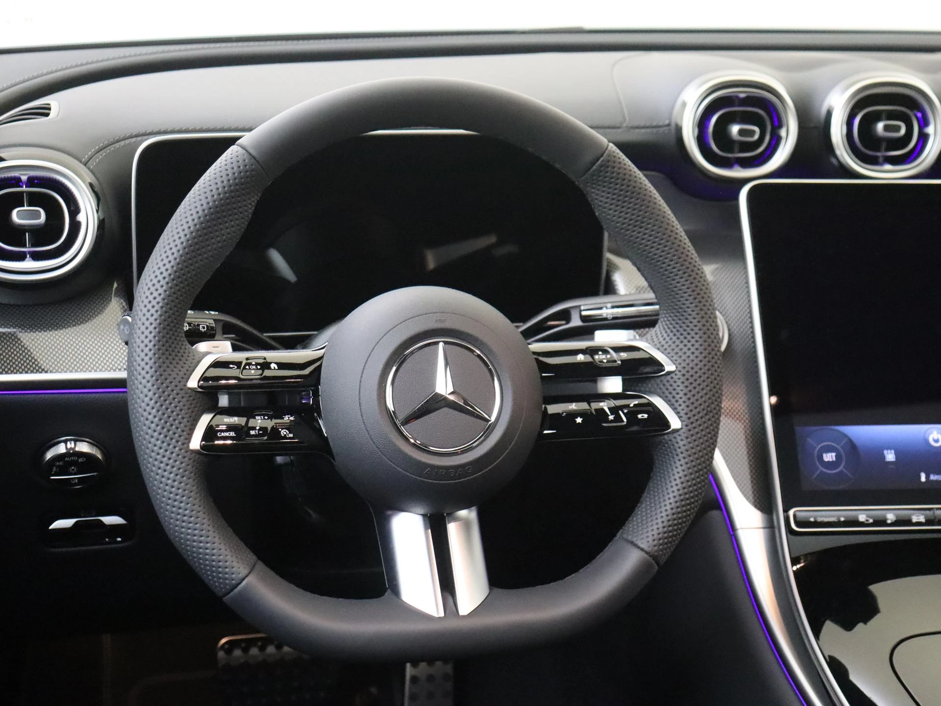 Mercedes-Benz GLC met kenteken 127 – autofoto 4