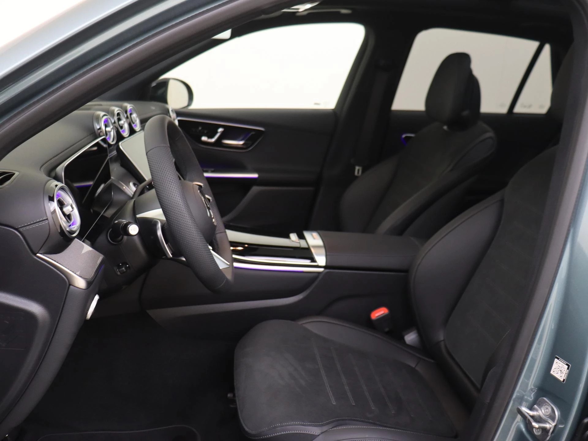 Mercedes-Benz GLC met kenteken 127 – autofoto 5
