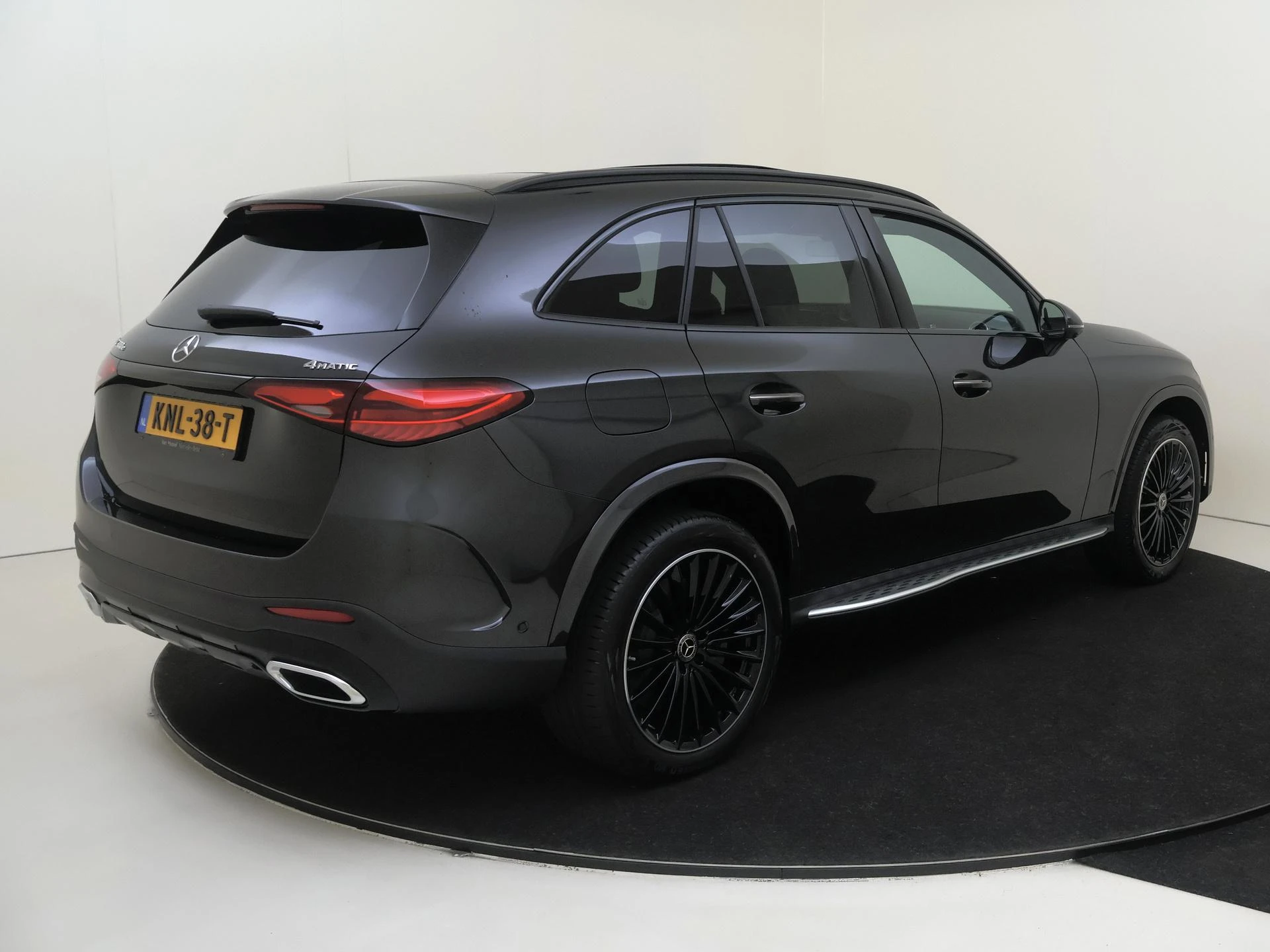 Mercedes-Benz GLC met kenteken 23100 – autofoto 5