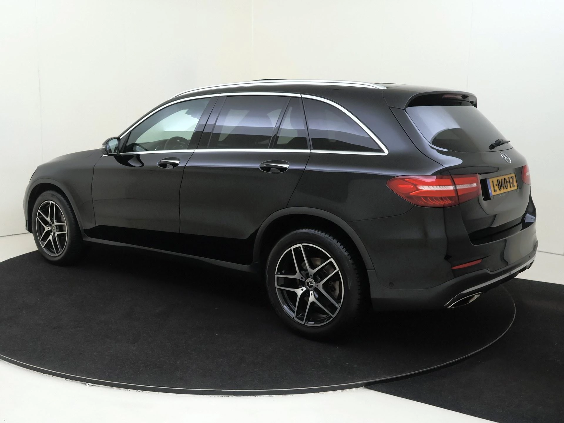 Mercedes-Benz GLC met kenteken 65100 – autofoto 4