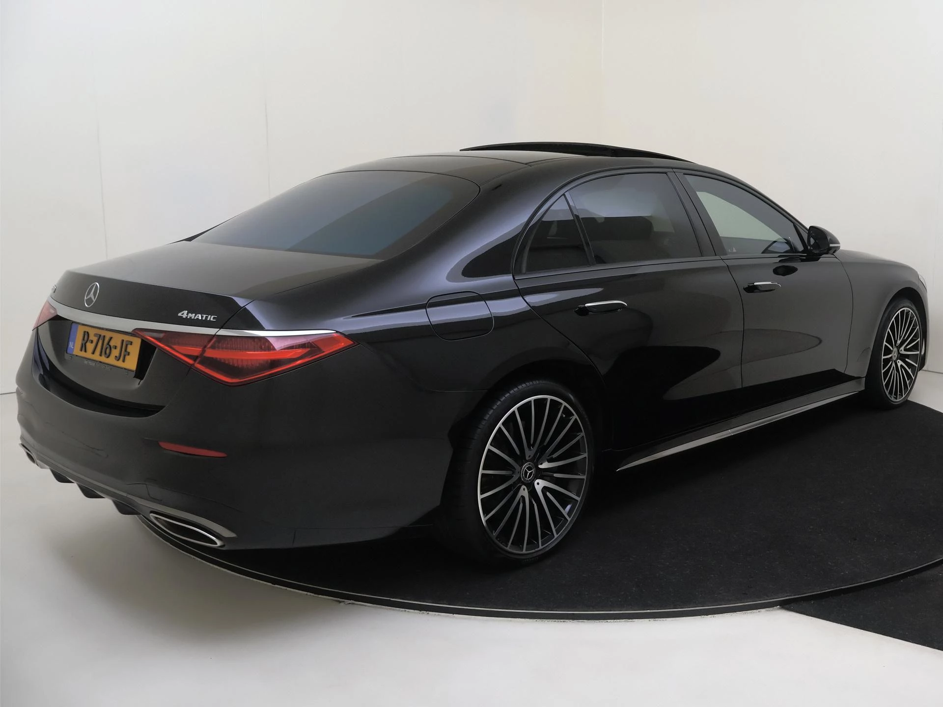 Mercedes-Benz S-Klasse met kenteken R-716-JF – autofoto 5
