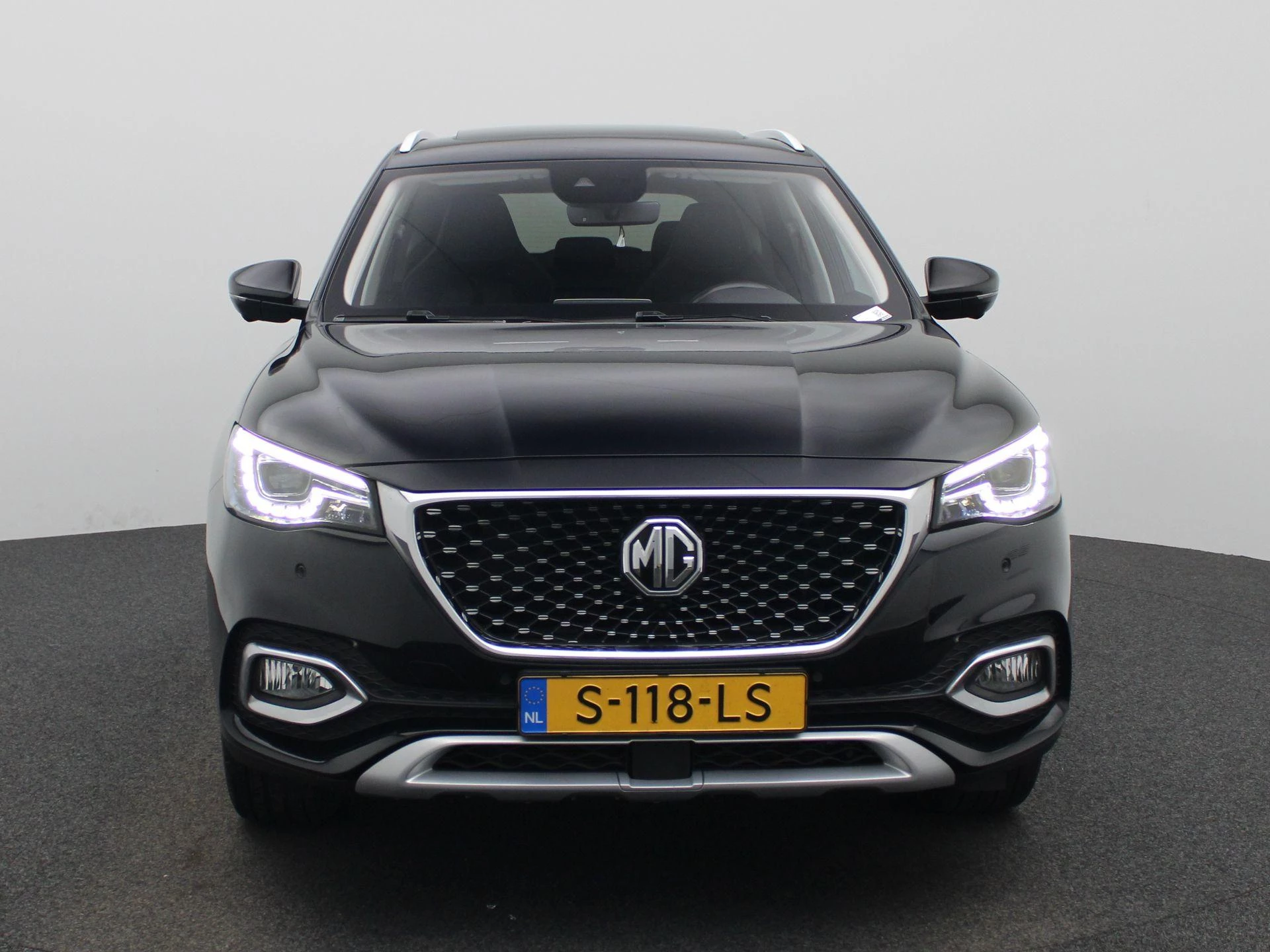 MG EHS met kenteken 18100 – autofoto 4