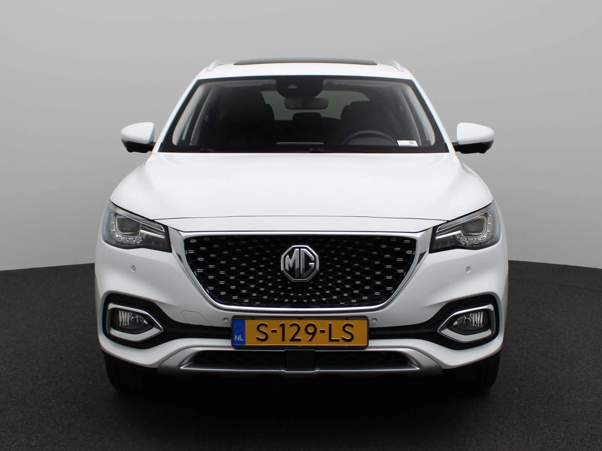 MG EHS met kenteken 18100 – autofoto 5