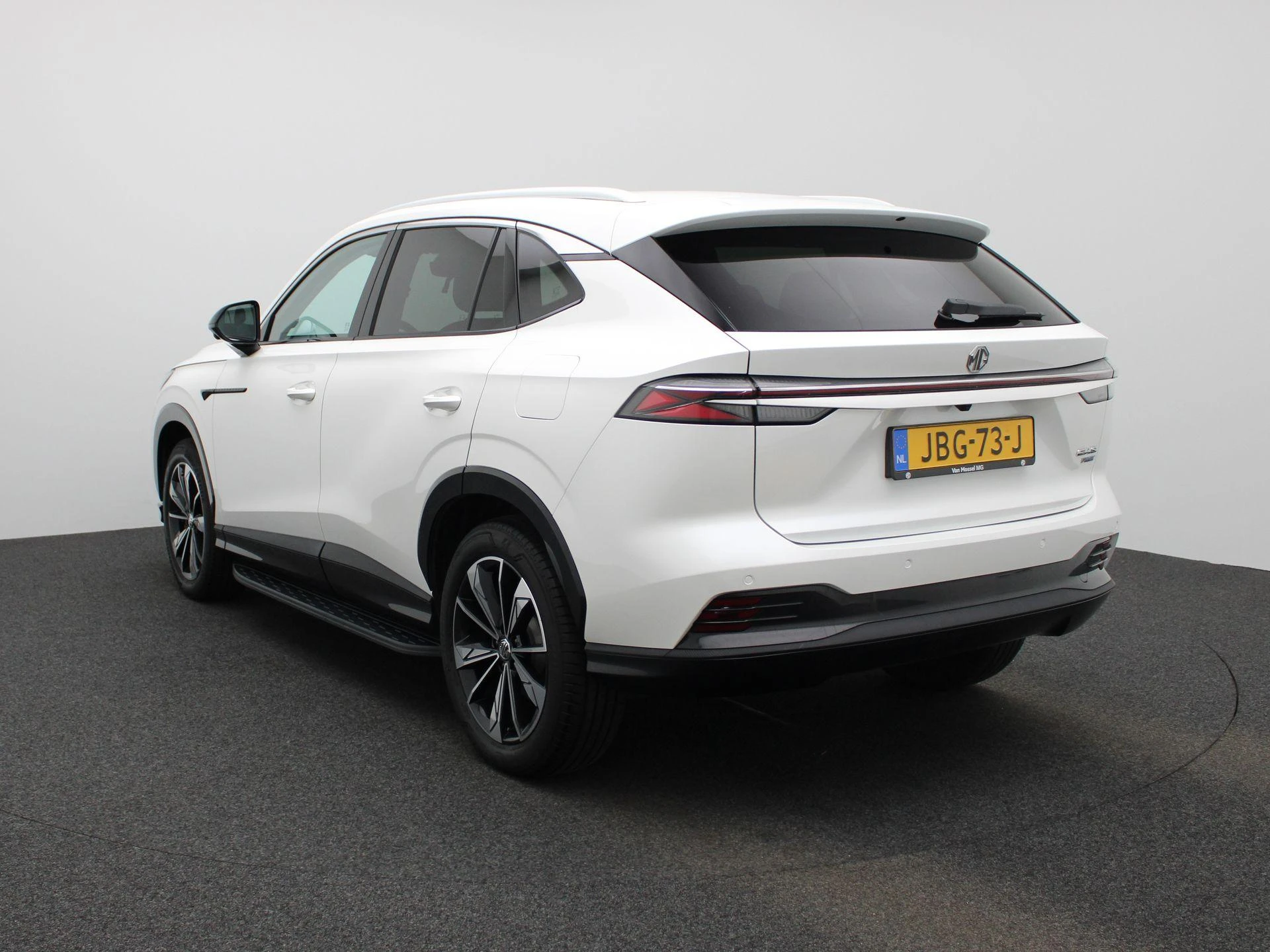 MG HS met kenteken 05100 – autofoto 3