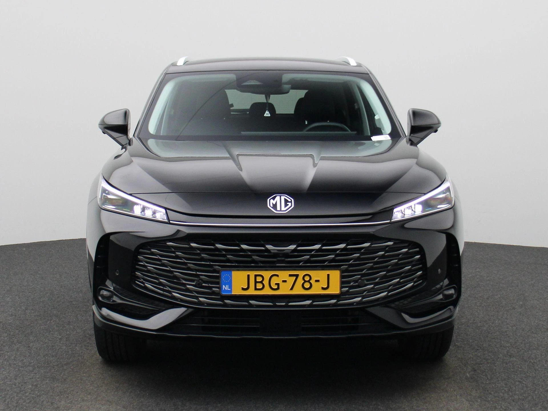 MG HS met kenteken 05100 – autofoto 4