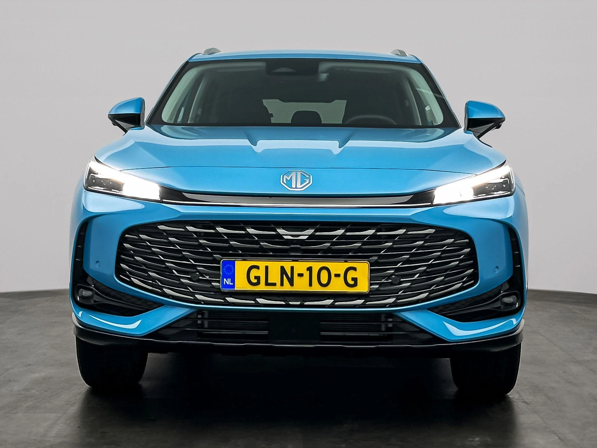 MG HS met kenteken 1000 – autofoto 4