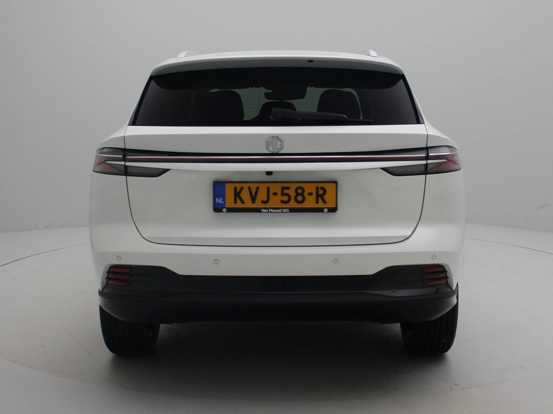 MG HS – autofoto 5